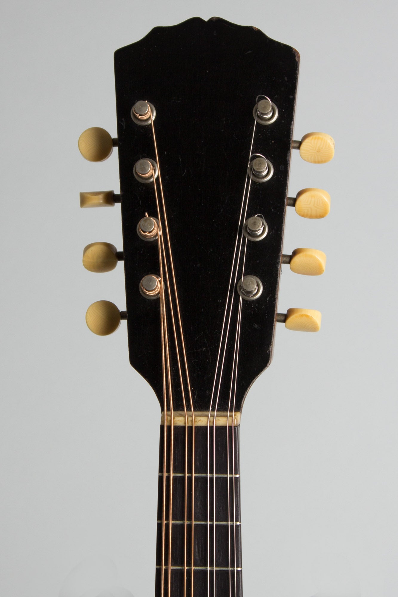 Gibson Style A Carved Top Mandolin (1921)