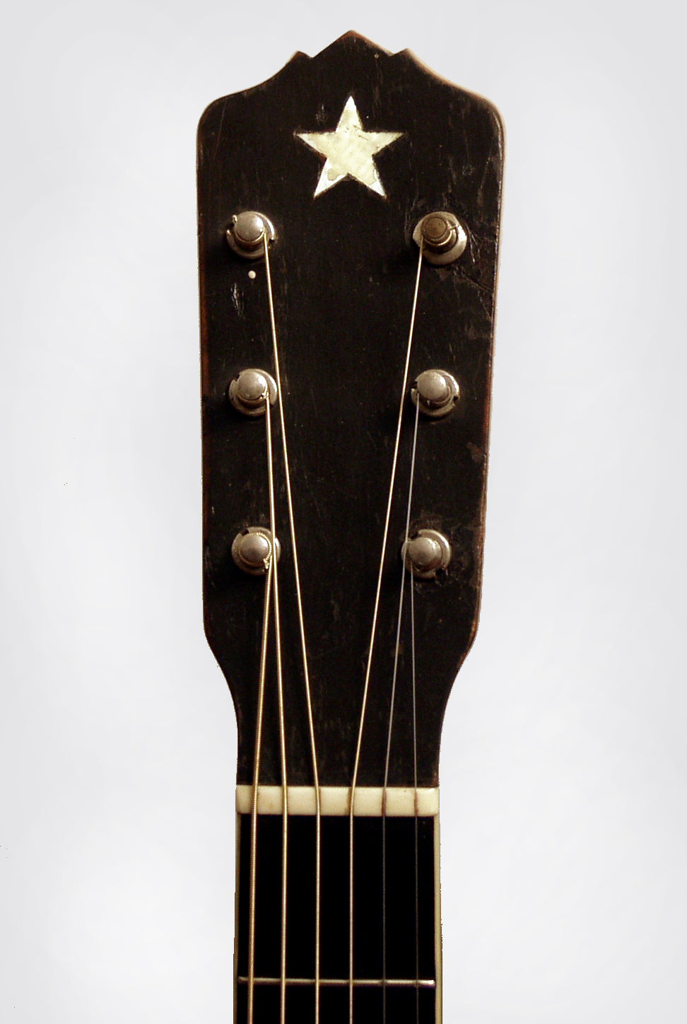 Vega Tu-Ba-Phone Guitar Banjo (1928)