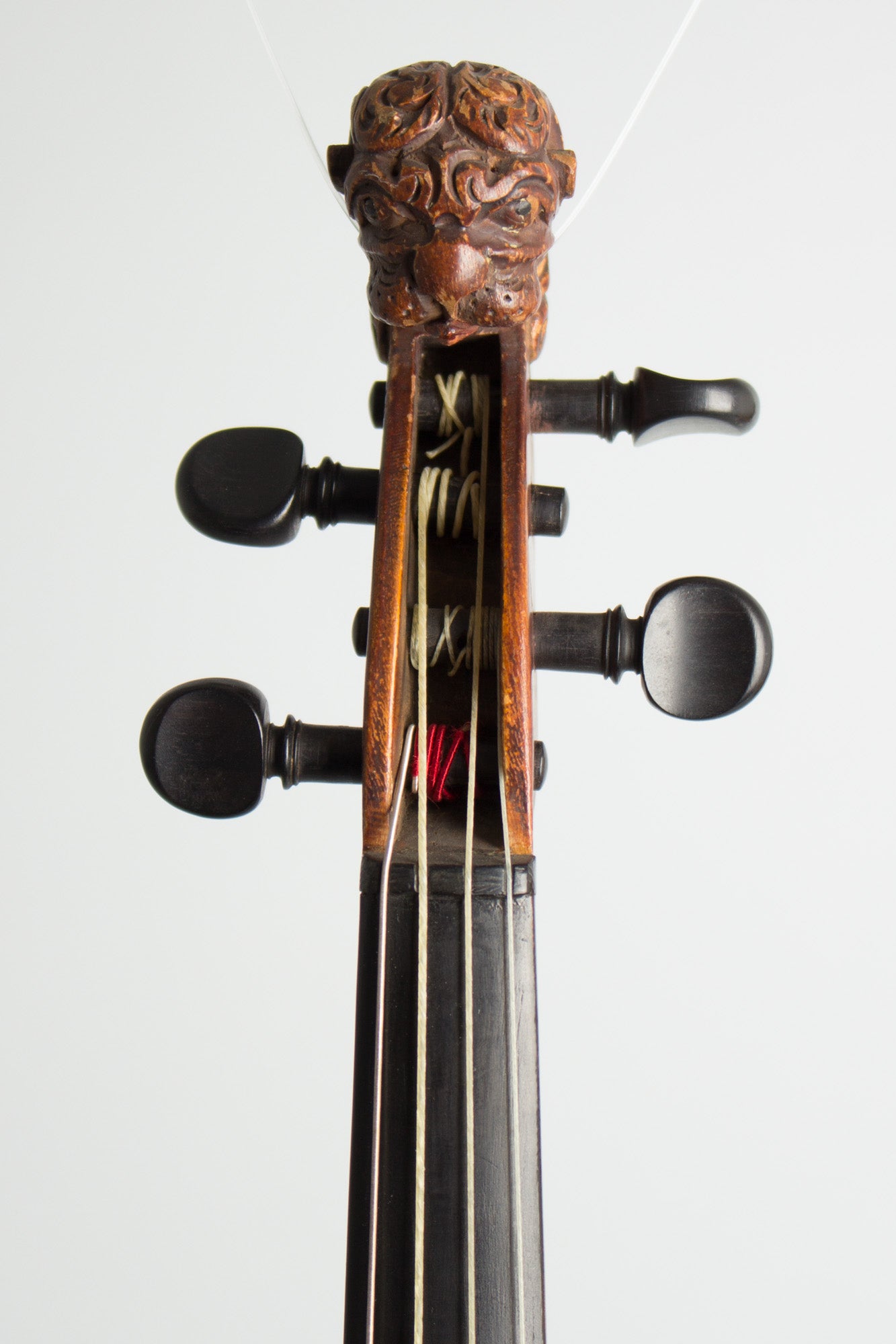 unlabelled Decorative Pochette Violin (1900)