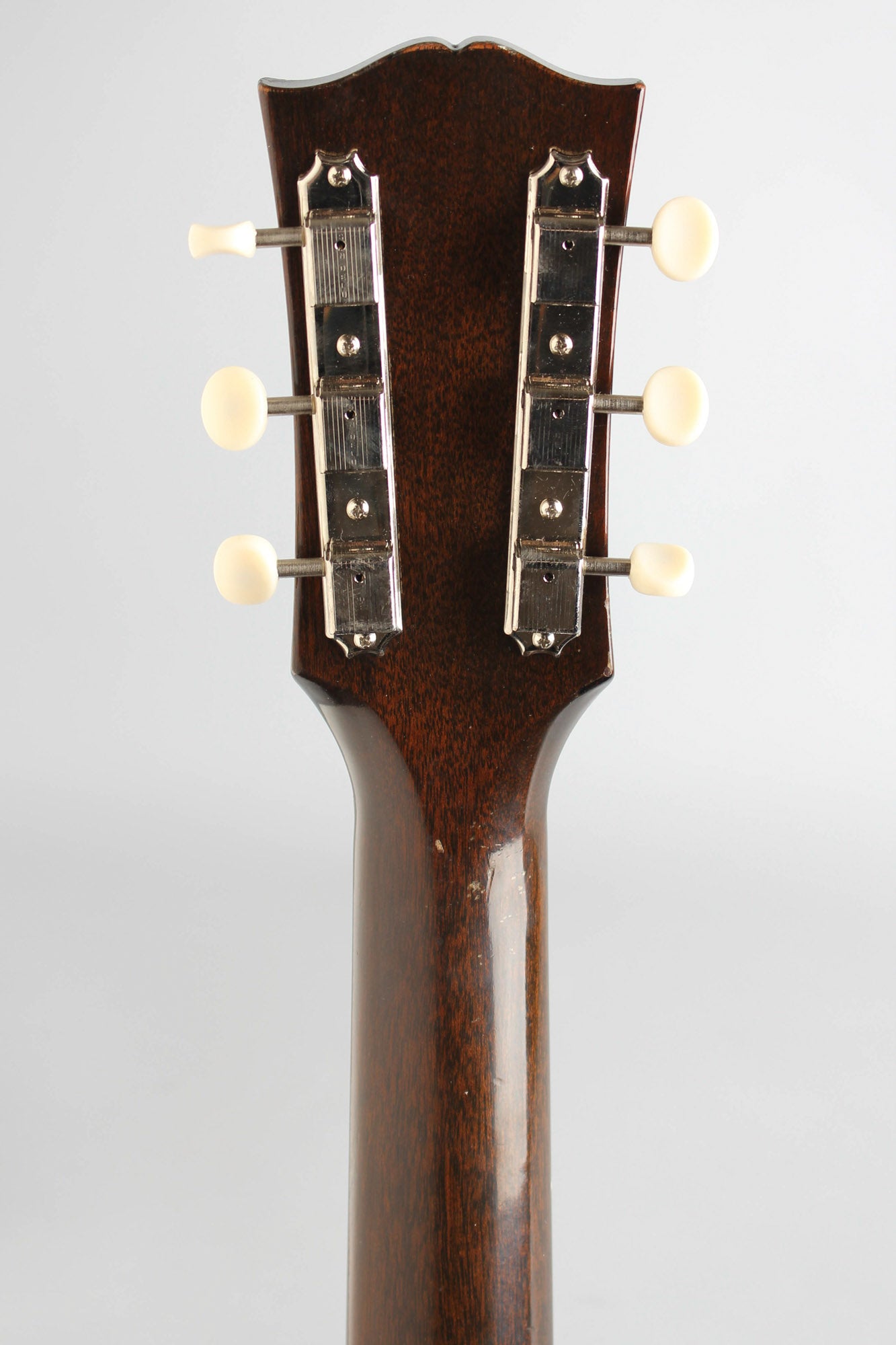 Gibson LG-1 Flat Top Acoustic Guitar (1952)