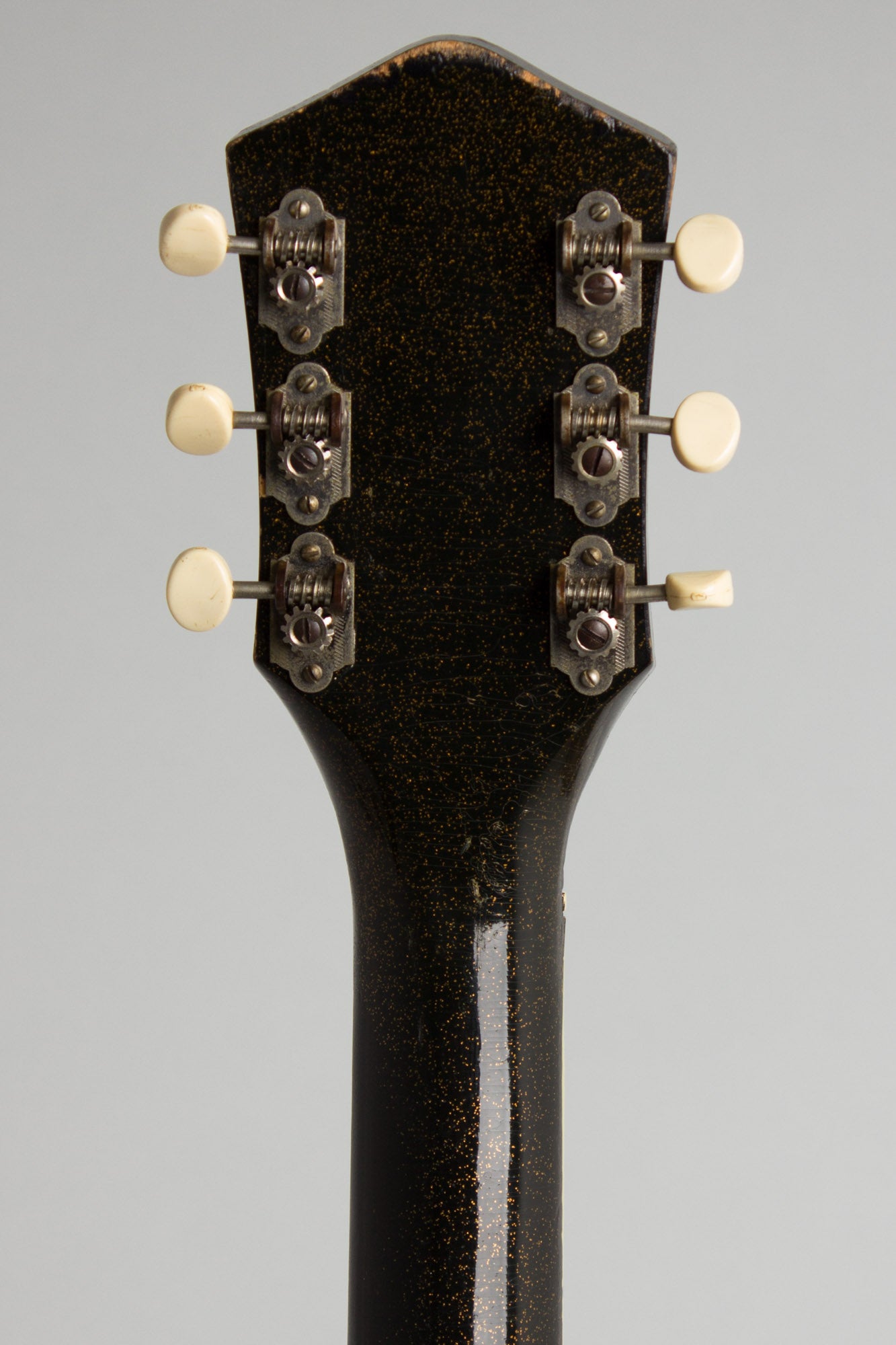 Harmony Silvertone Model 1423 Semi-Hollow Body Electric Guitar (1963)