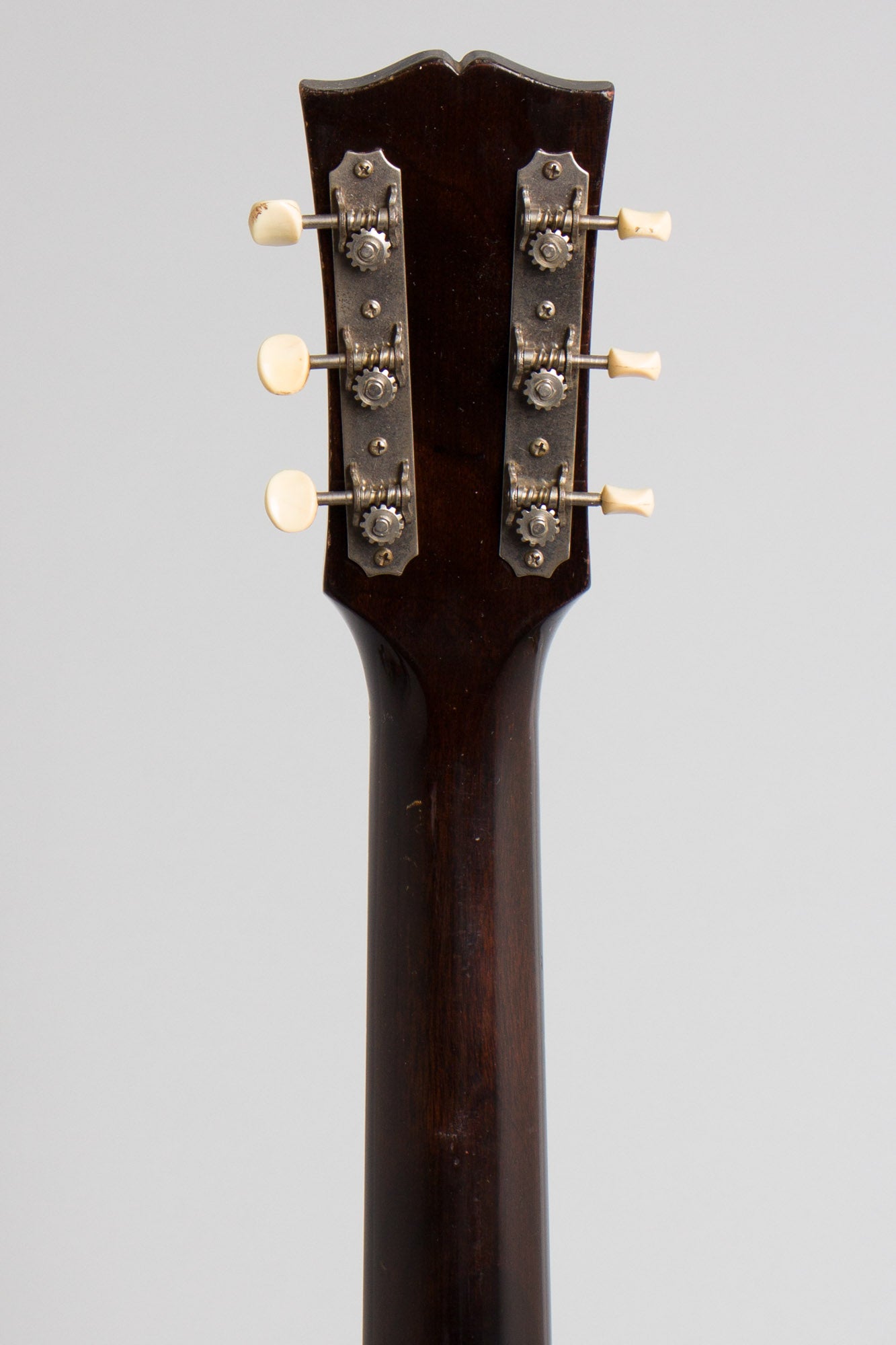 Gibson LG-2 Flat Top Acoustic Guitar (1948)
