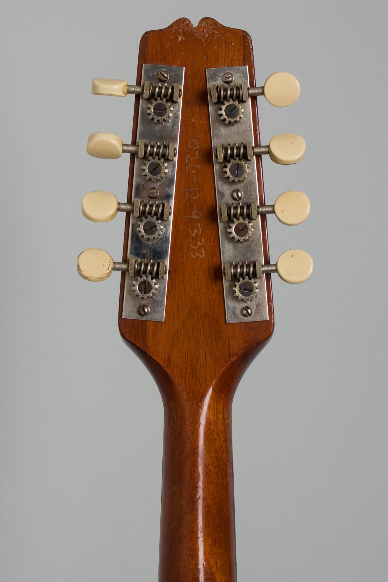 Gibson Style A Snakehead Carved Top Mandolin (1926)