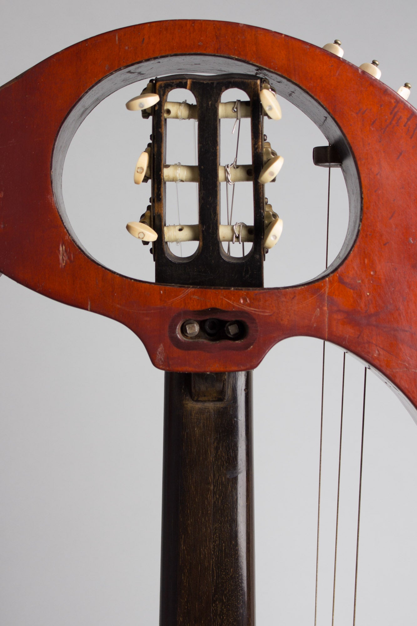 Luigi Mozzani Lyre Harp Guitar (1905)
