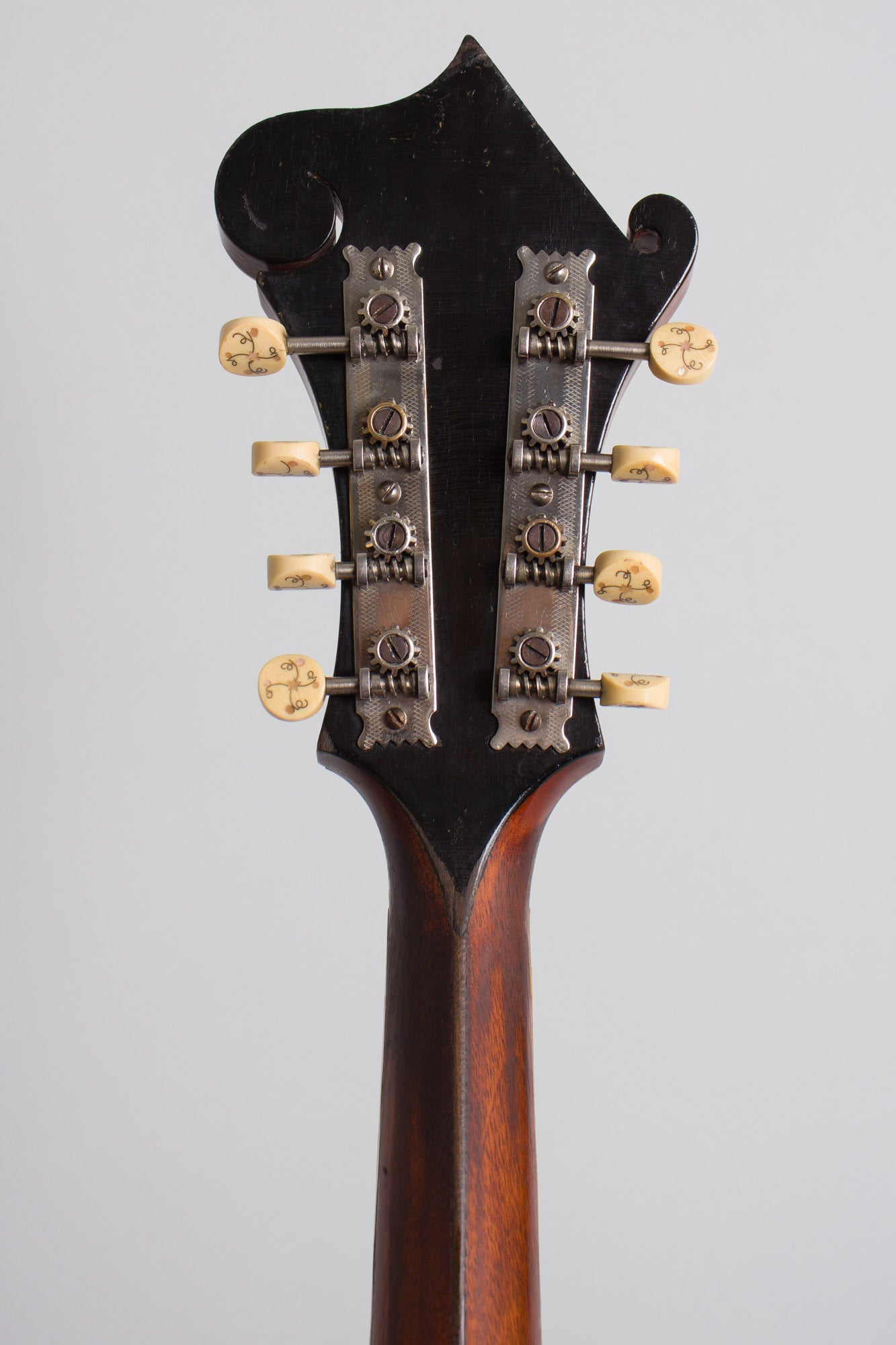 Gibson F-4 Carved Top Mandolin (1911)
