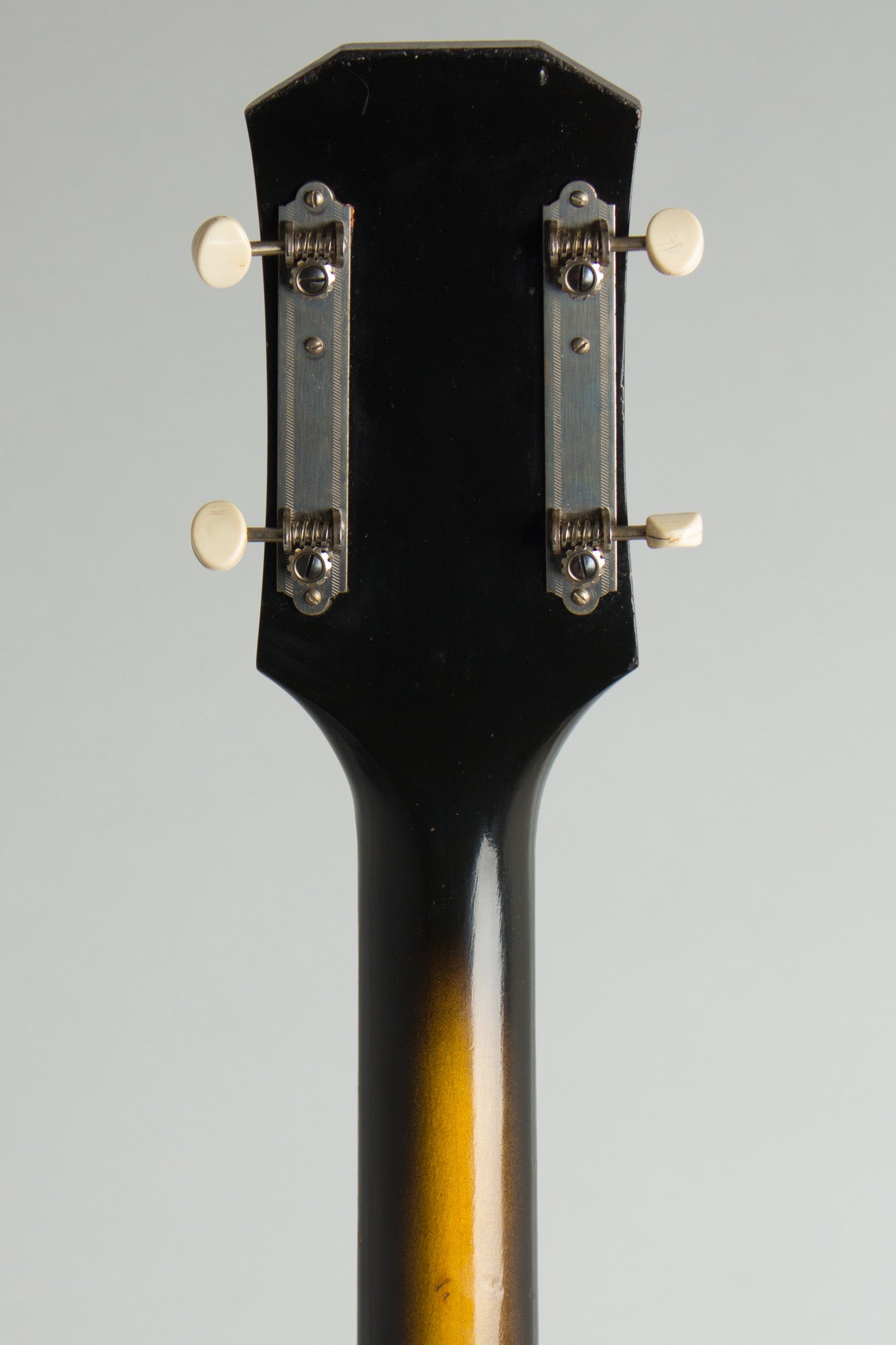 Harmony H-22 Electric Bass Guitar (1967)