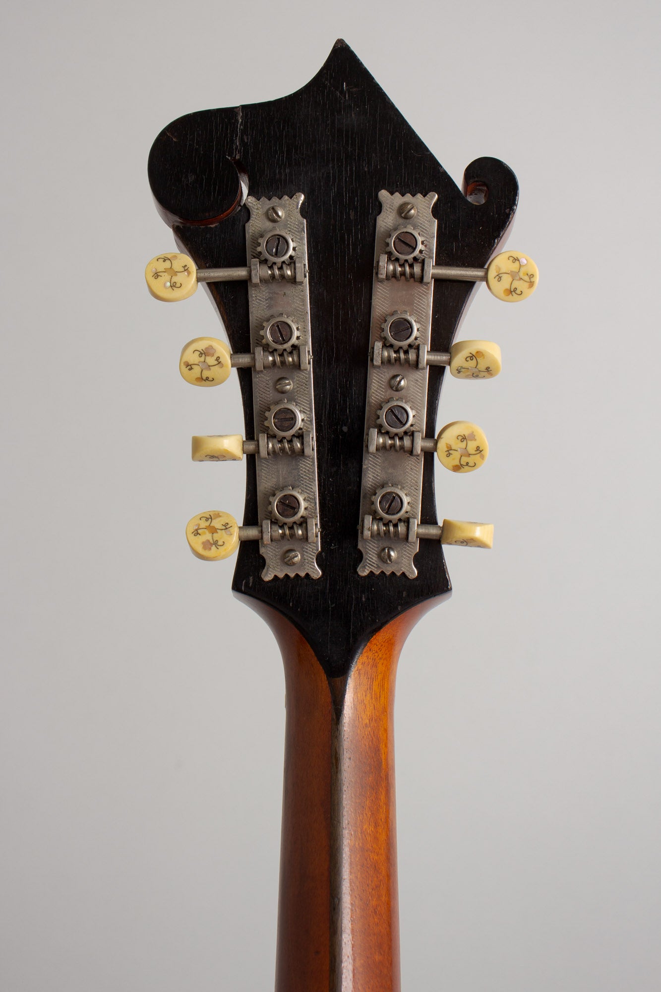 Gibson F-4 Carved Top Mandolin (1917)