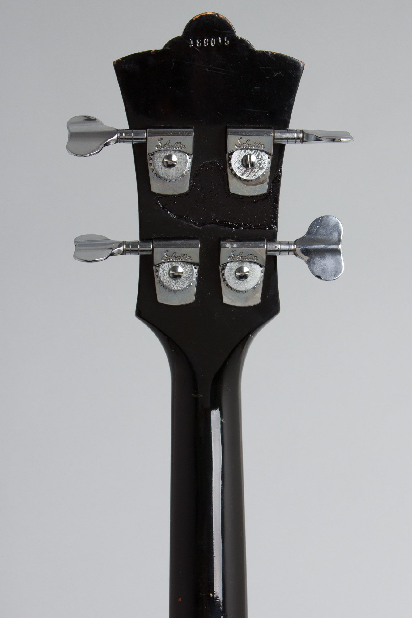 Guild B-302 Solid Body Electric Bass Guitar (1978)