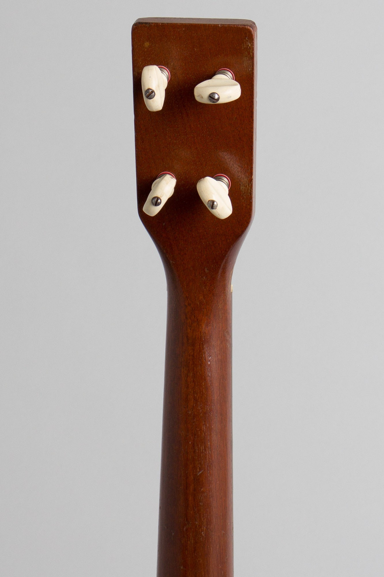 Harmony #695 Baritone Ukulele (1950)