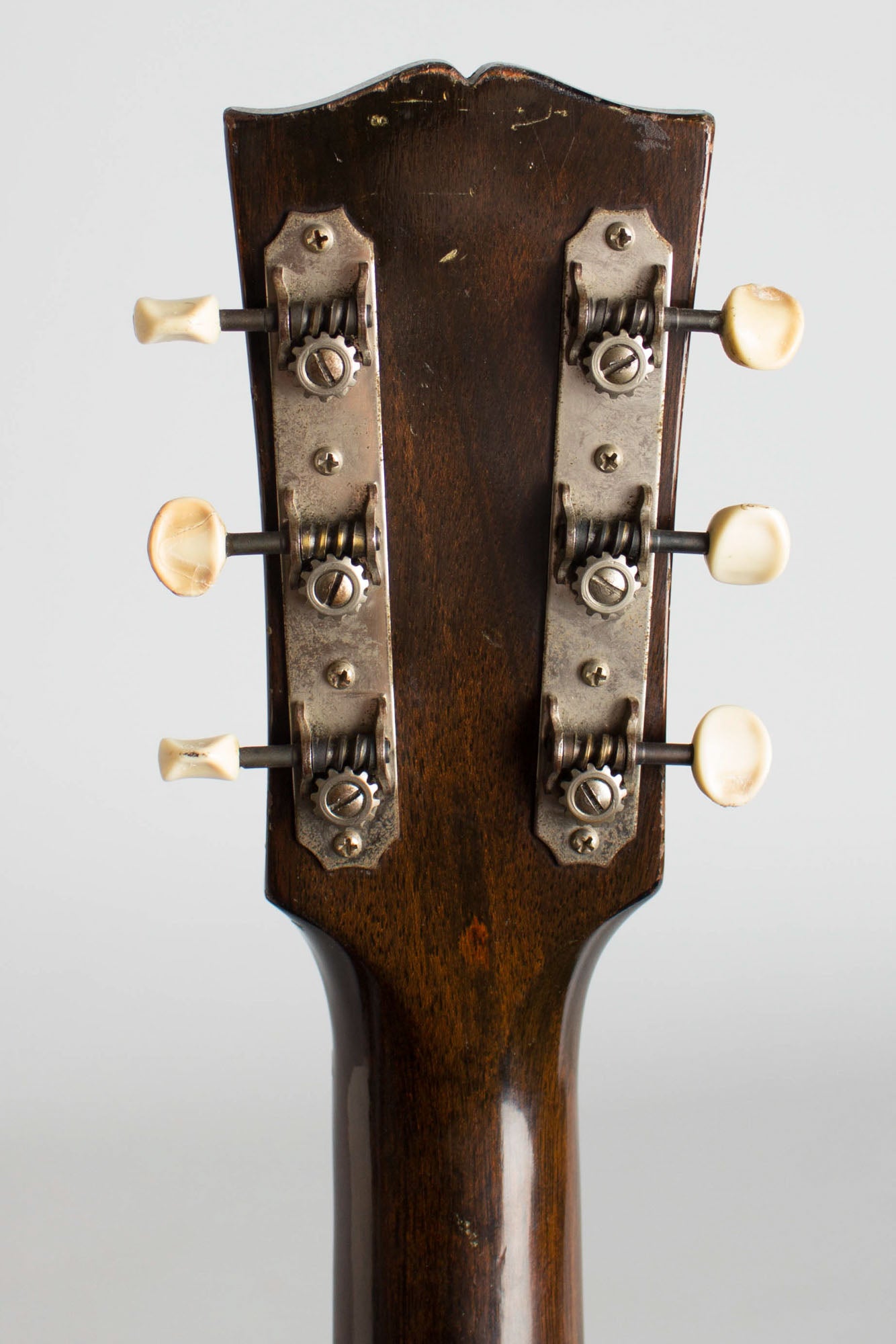 Gibson LG-2 Flat Top Acoustic Guitar (1949)