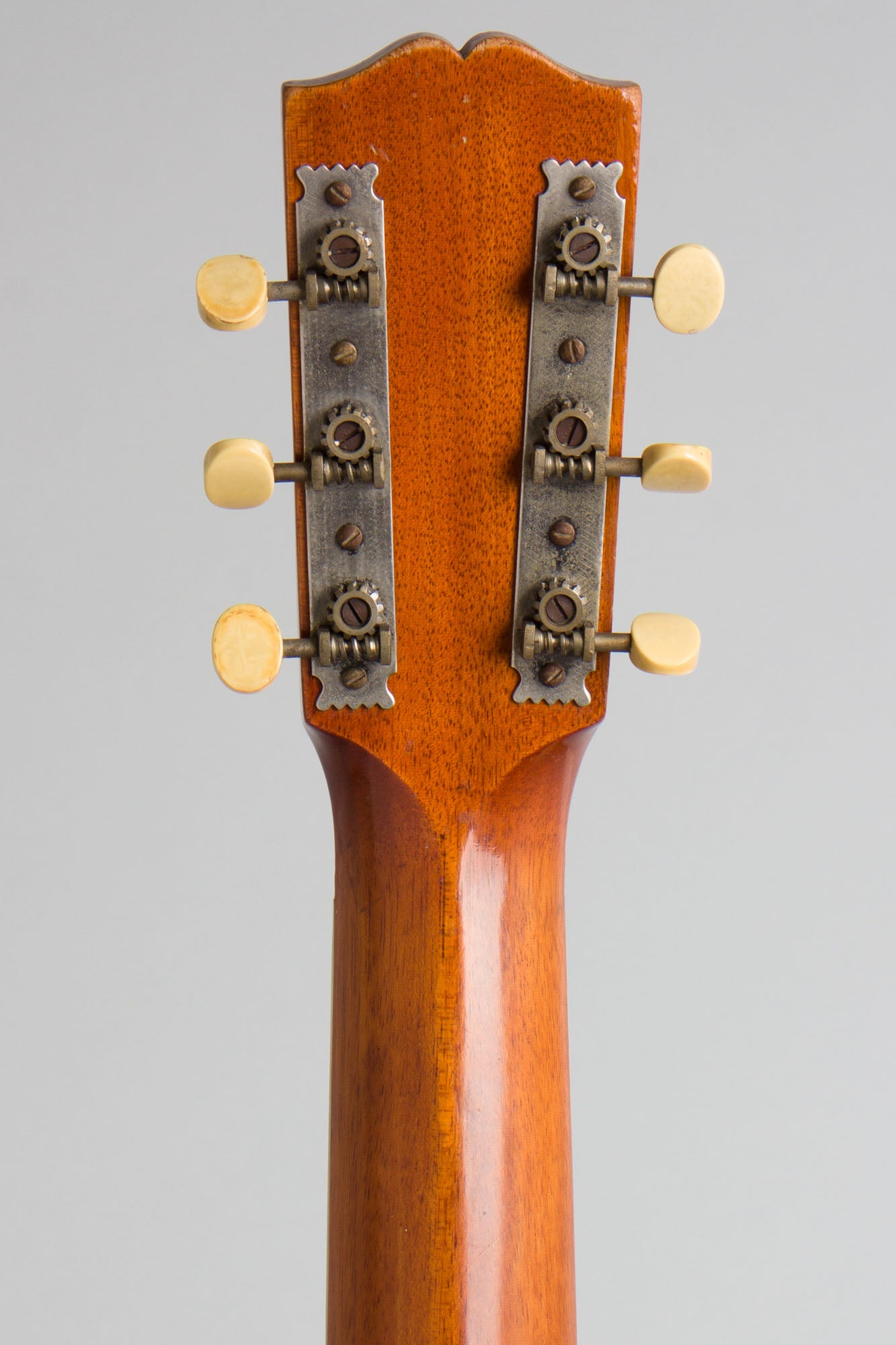 Gibson L-1 Arch Top Acoustic Guitar (1916)