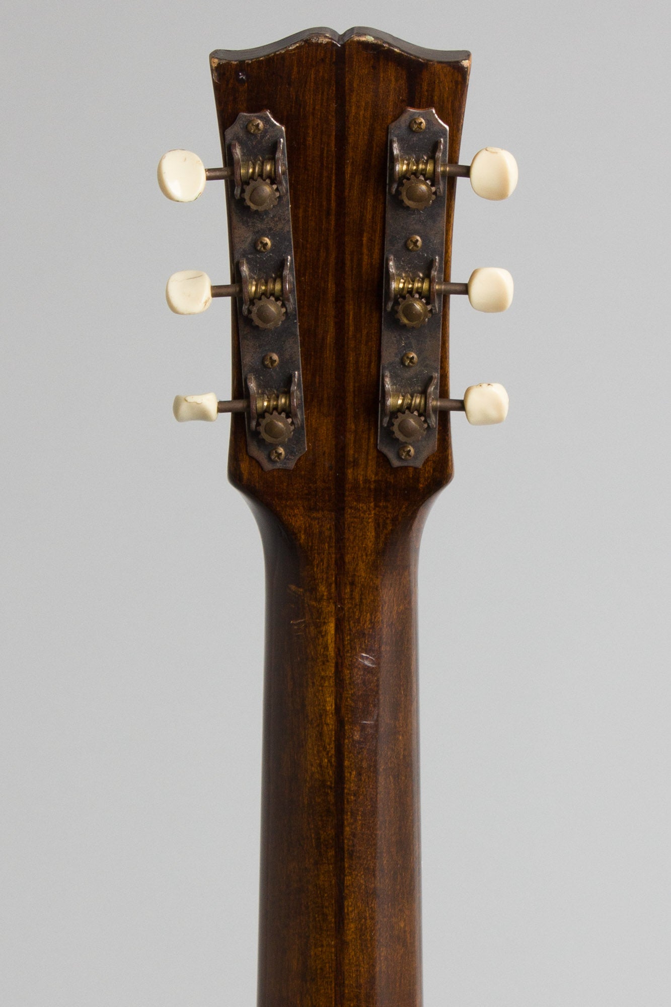 Gibson J-45 Flat Top Acoustic Guitar (1943-4)
