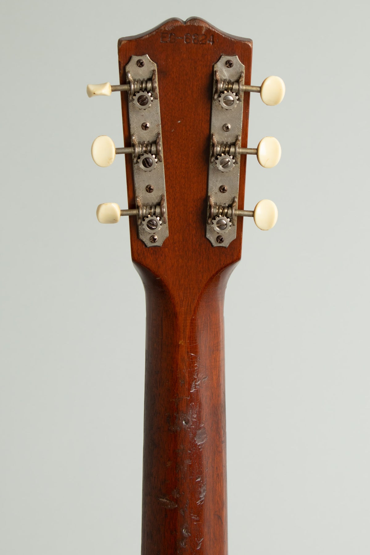 Gibson J-35 Flat Top Acoustic Guitar (1939)