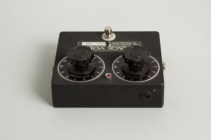 Black Volt Amplification VFUZZ Fuzz Effect (2019)