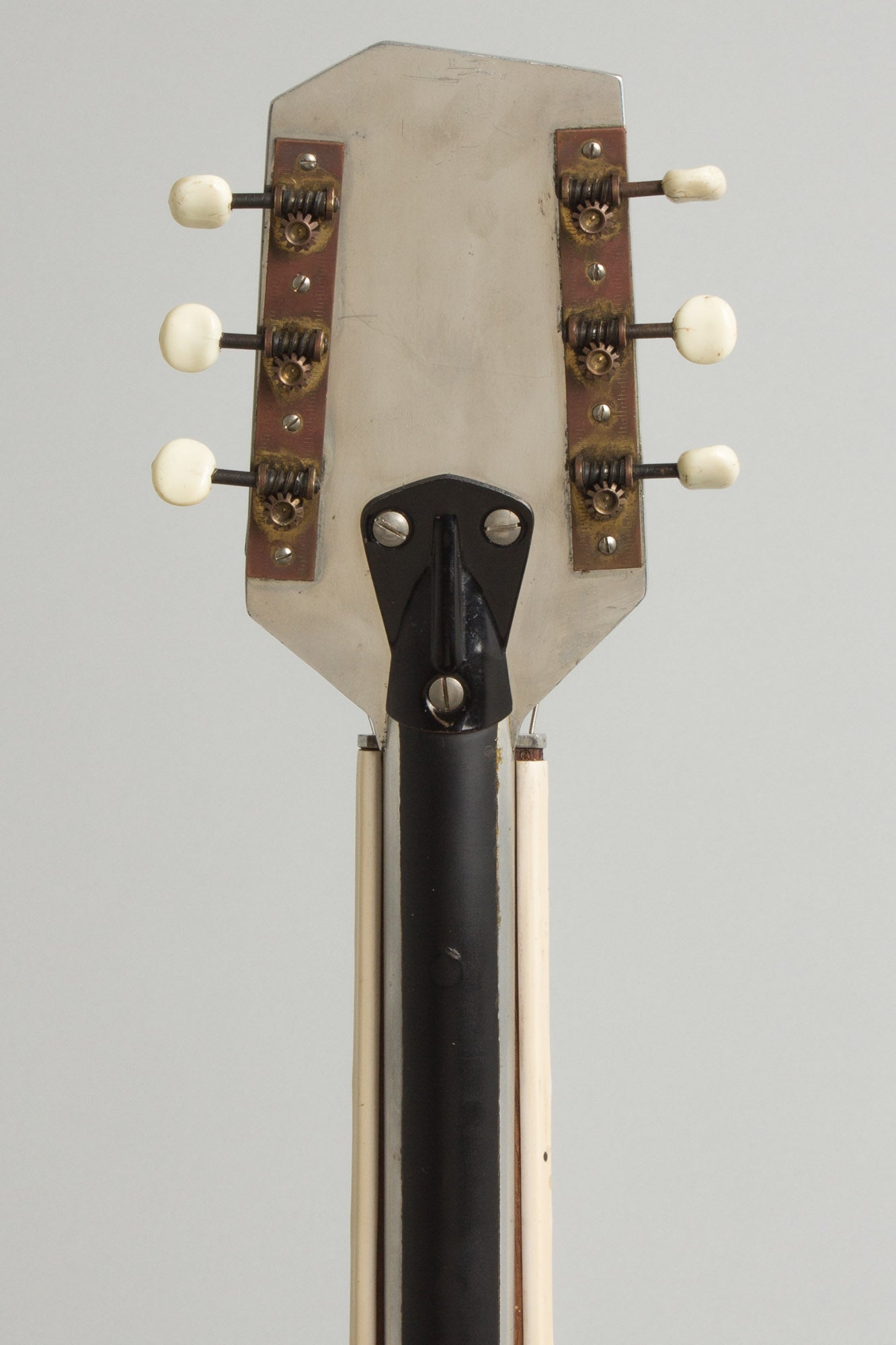 Wandre Rock Oval Solid Body Electric Guitar (1962)