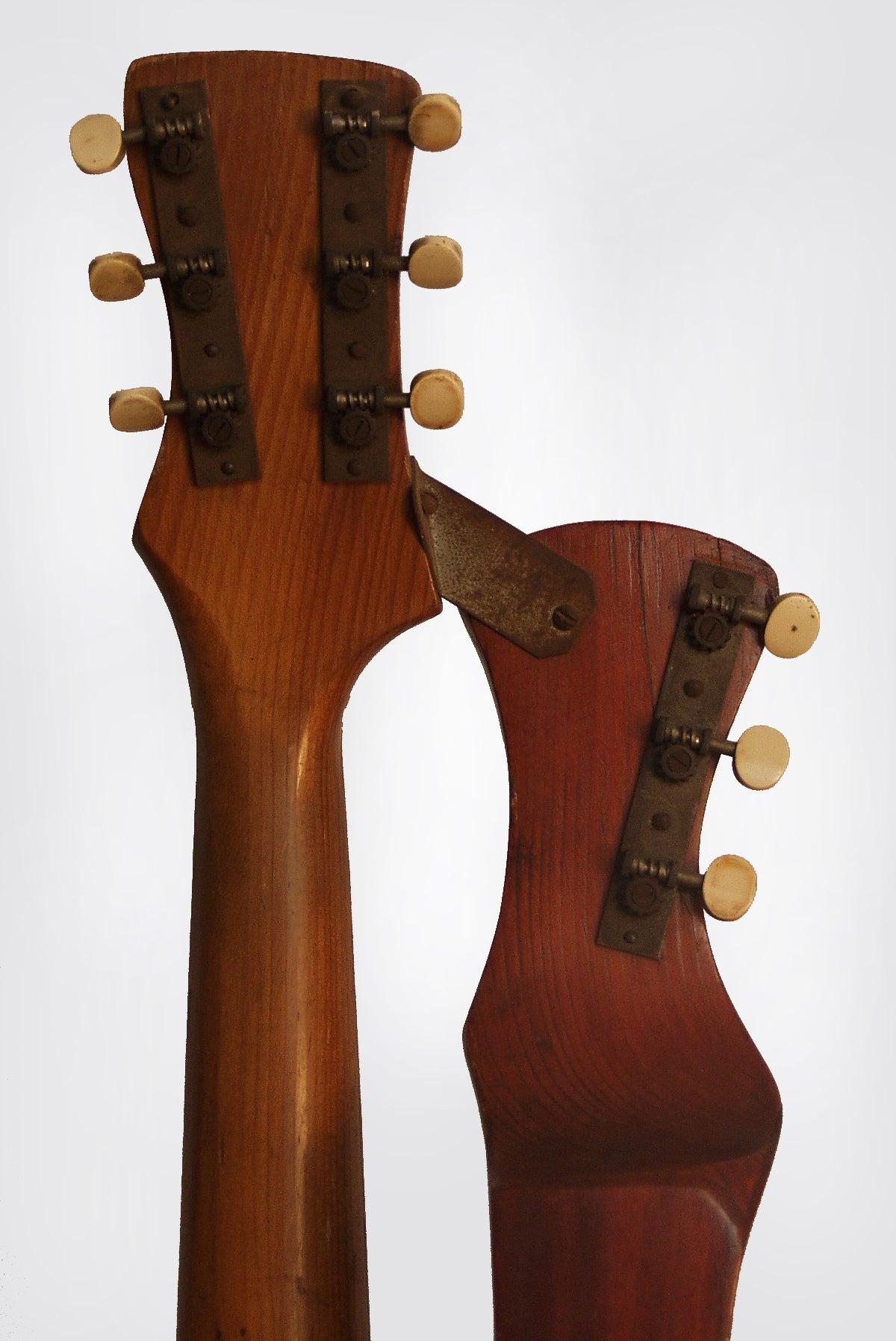 Knutsen 9-String Harp Guitar (1912)