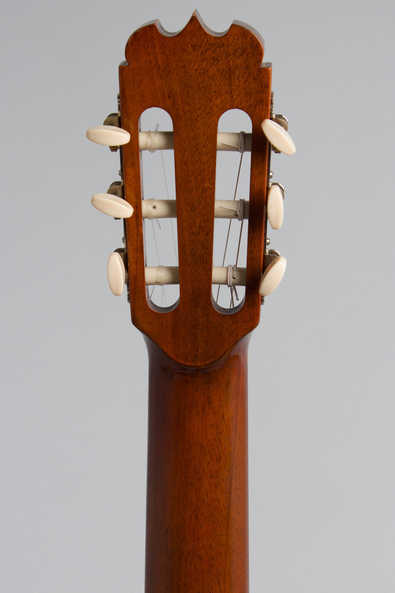 Hernandis Grade #2 Classical Guitar (1973)