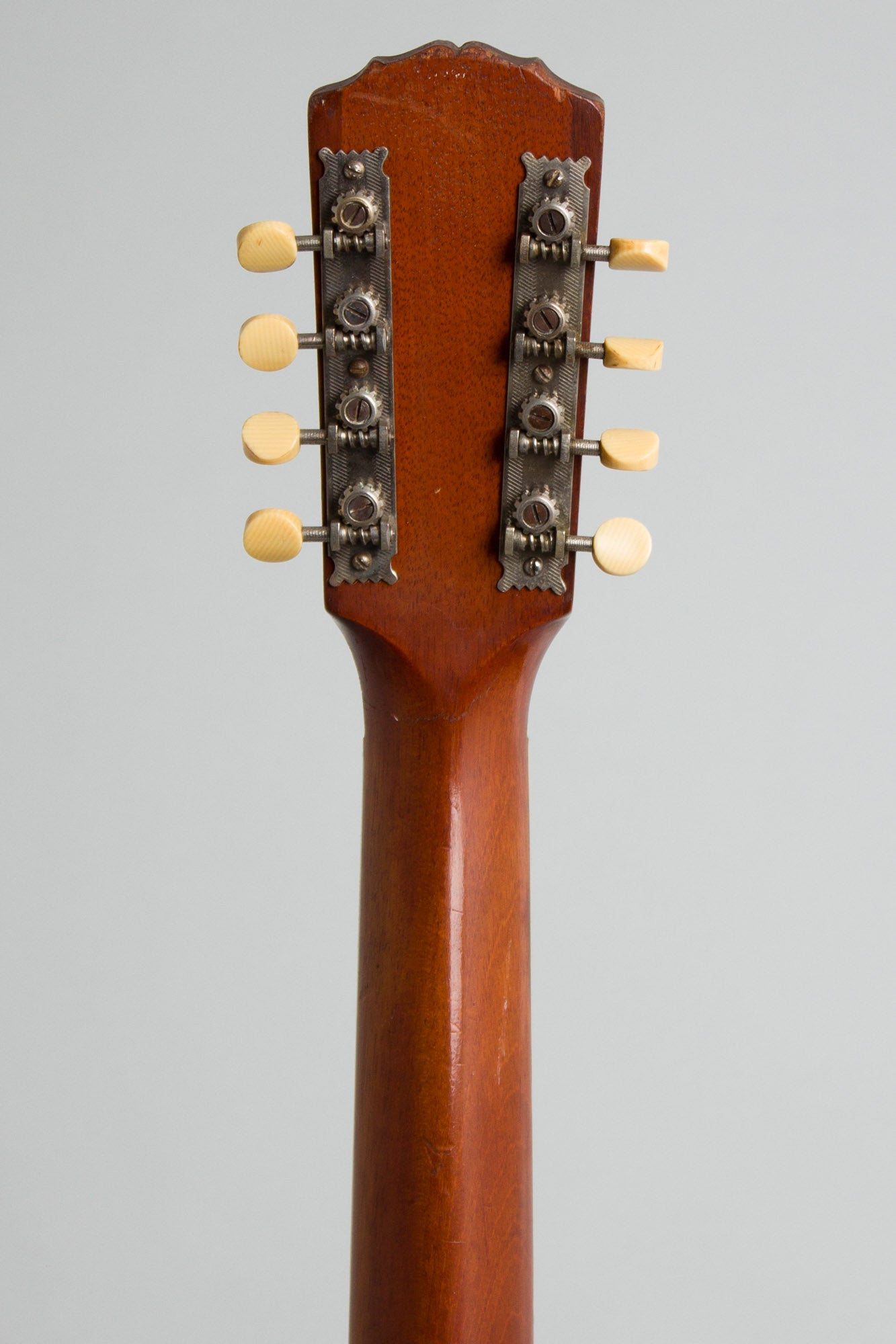 Gibson K-1 Carved Top Mandocello (1916)