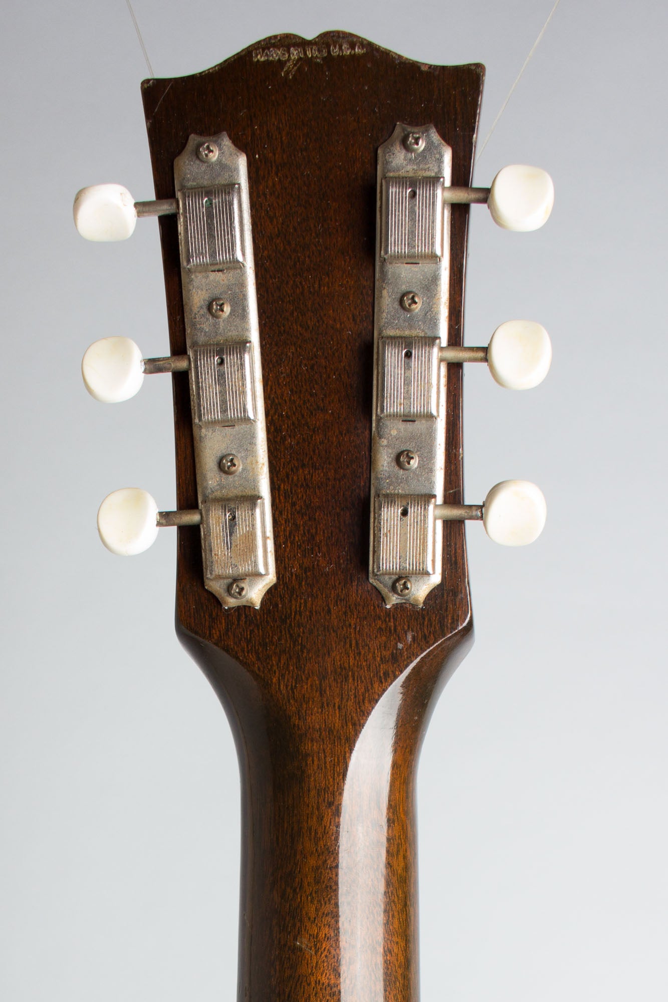Gibson LG-2 Flat Top Acoustic Guitar (1951)