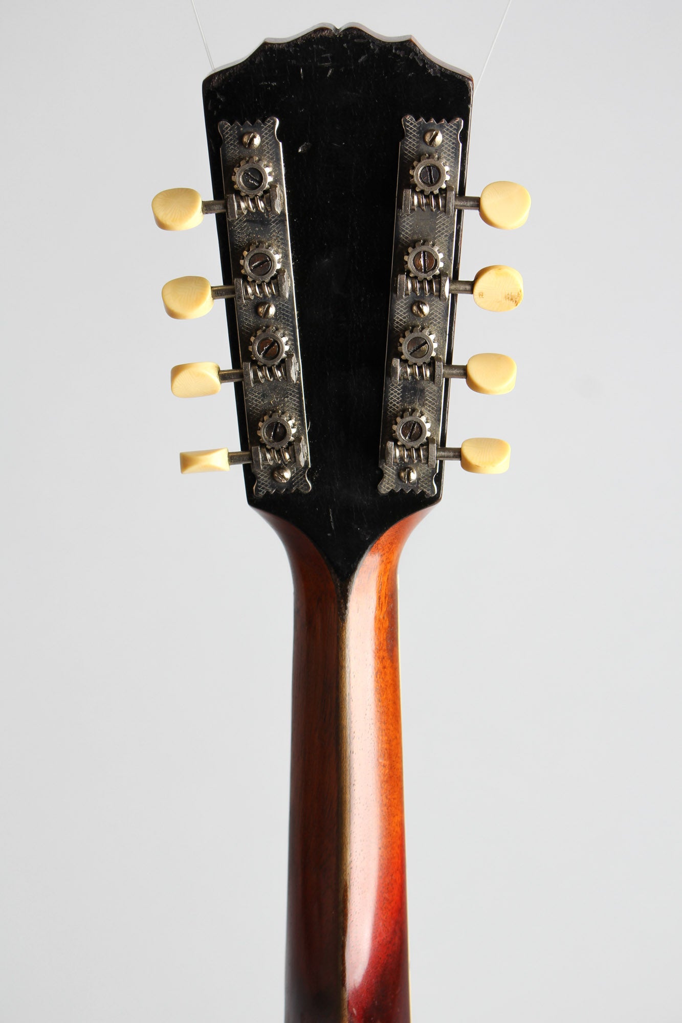 Gibson Style A-3 Carved Top Mandolin (1920)