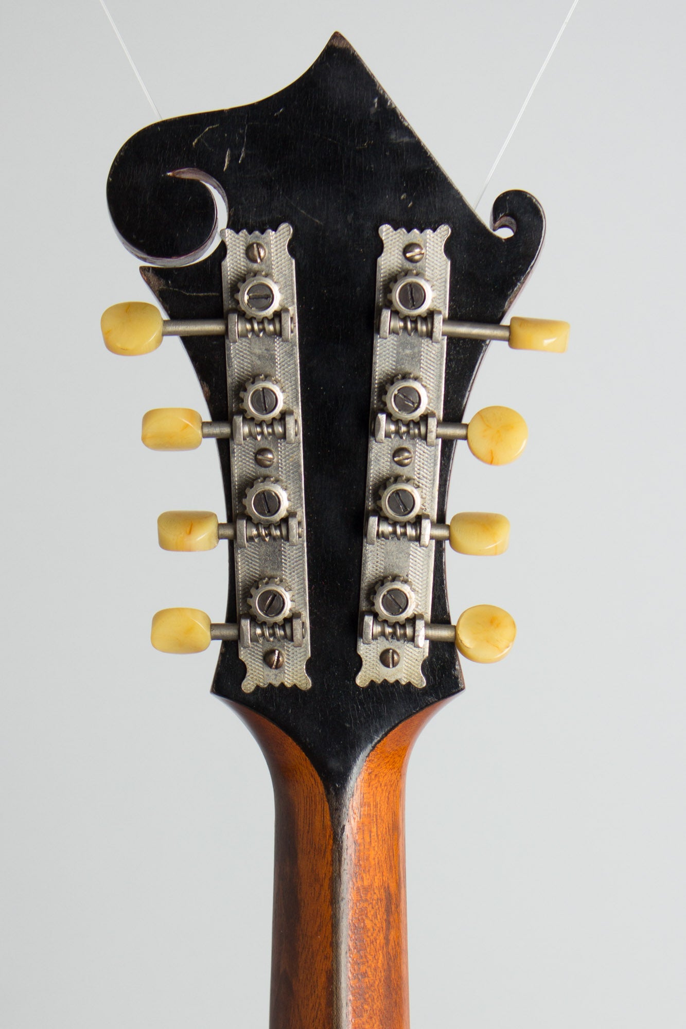 Gibson F-2 Carved Top Mandolin (1920)