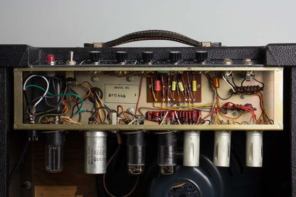DeArmond Martin Model 112T Tube Amplifier (1960)
