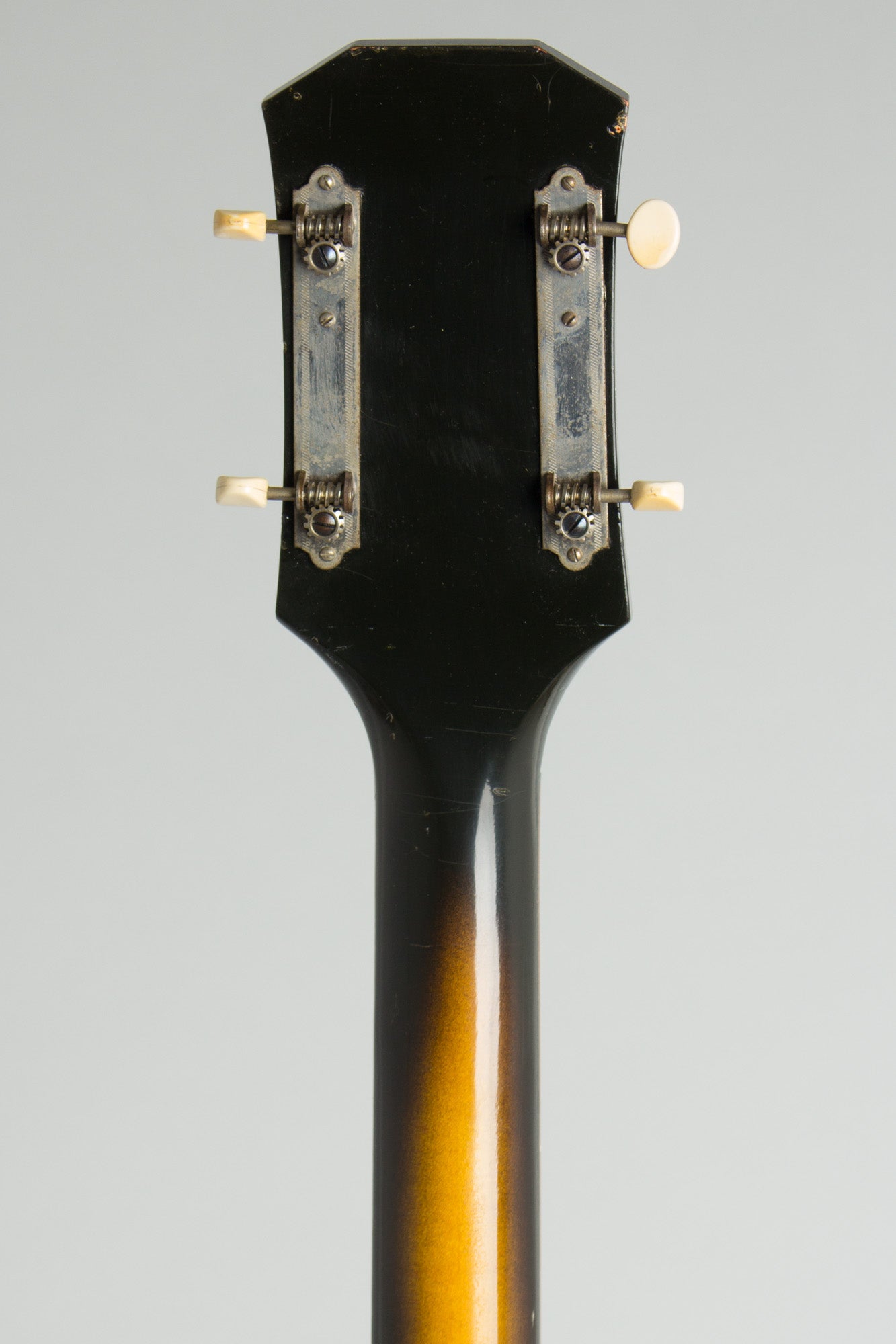 Harmony H-22 Electric Bass Guitar (1967)