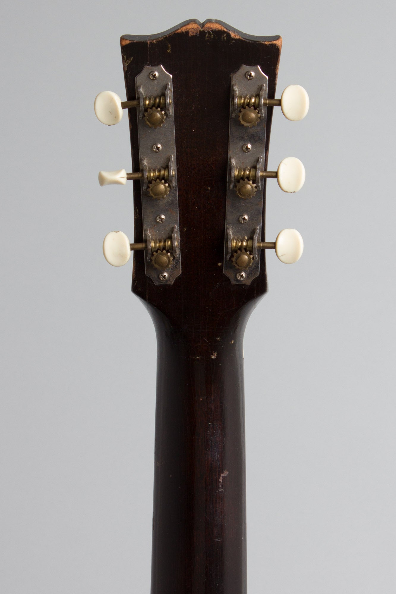 Gibson LG-2 Flat Top Acoustic Guitar (1944)