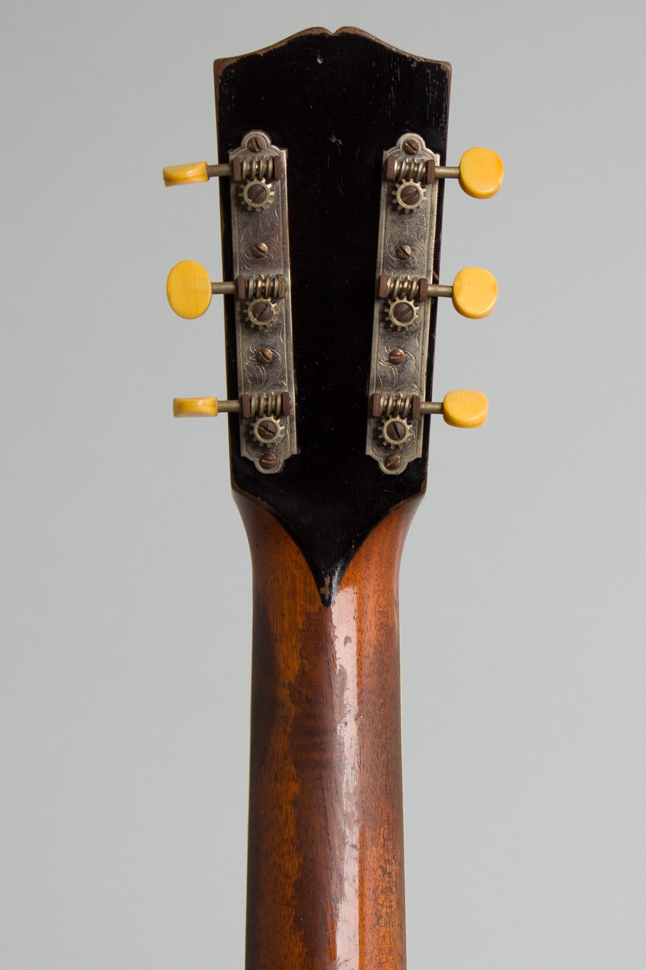 Gibson L-4 Arch Top Acoustic Guitar (1931)