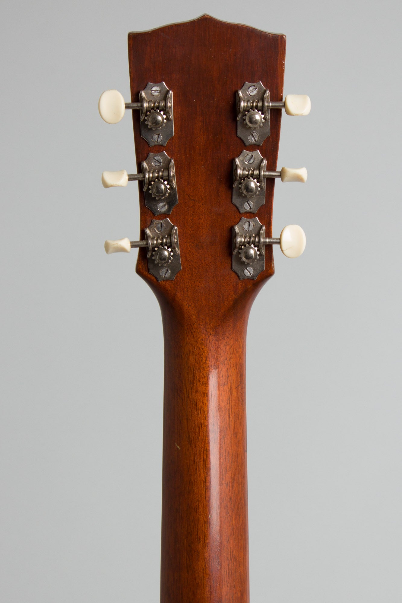 Vega Profundo Flat Top Acoustic Guitar (1940s)
