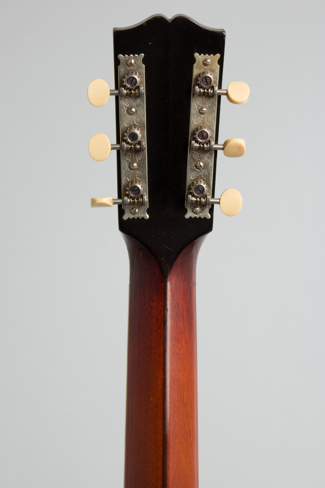 Gibson L-4 Arch Top Acoustic Guitar (1915)