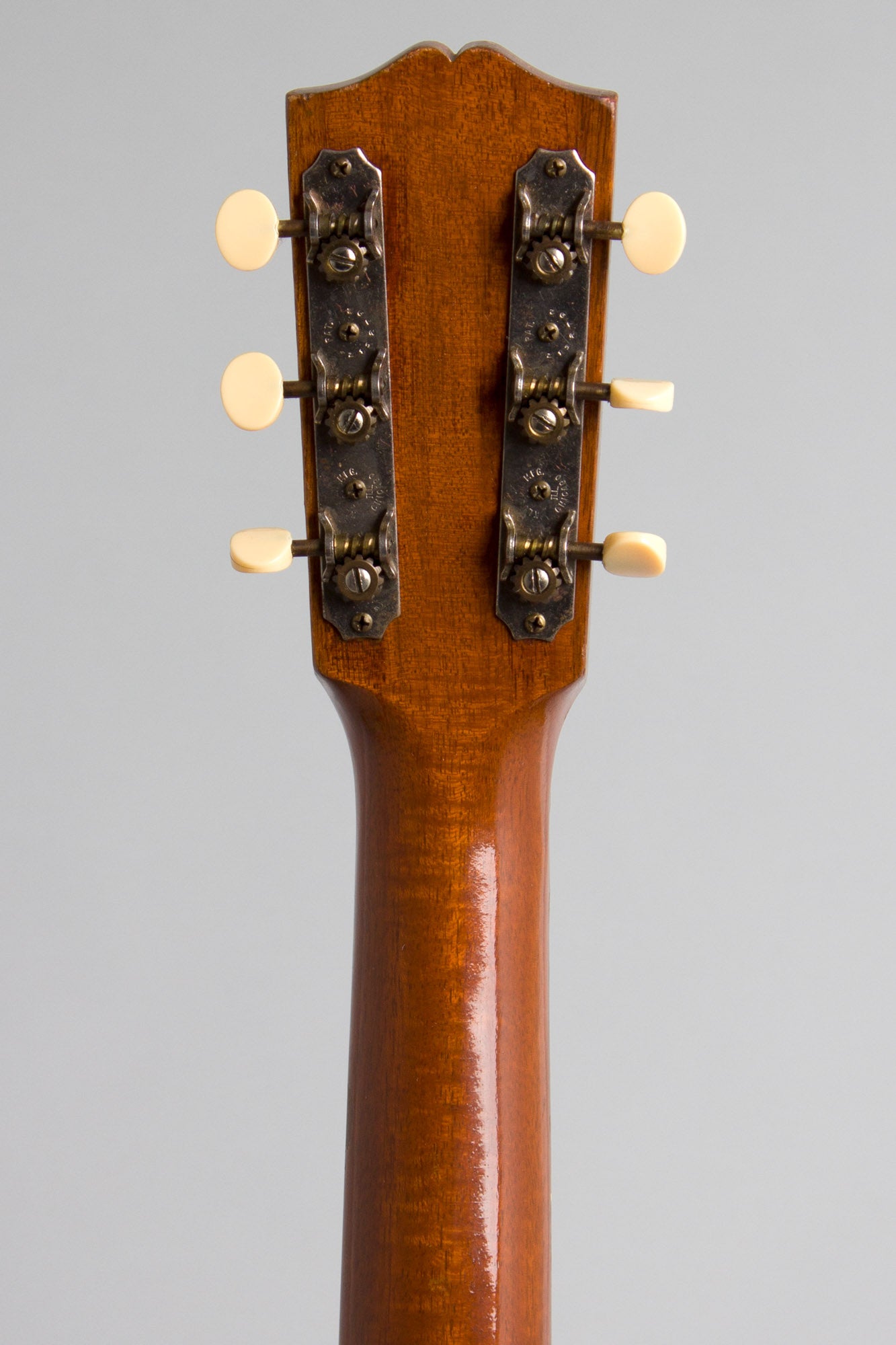 Gibson J-35 Flat Top Acoustic Guitar (1941)