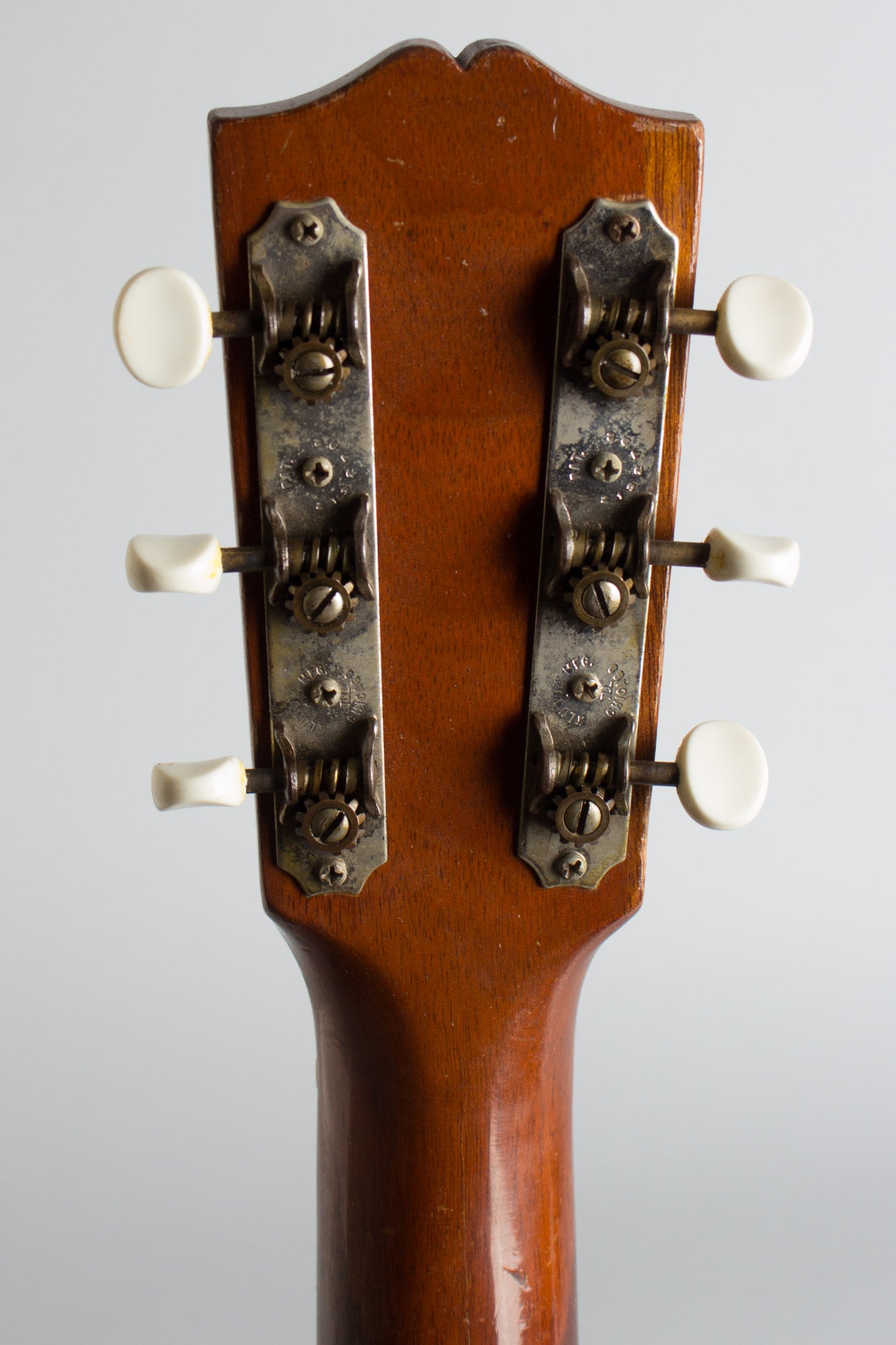 Gibson J-35 Flat Top Acoustic Guitar (1941)