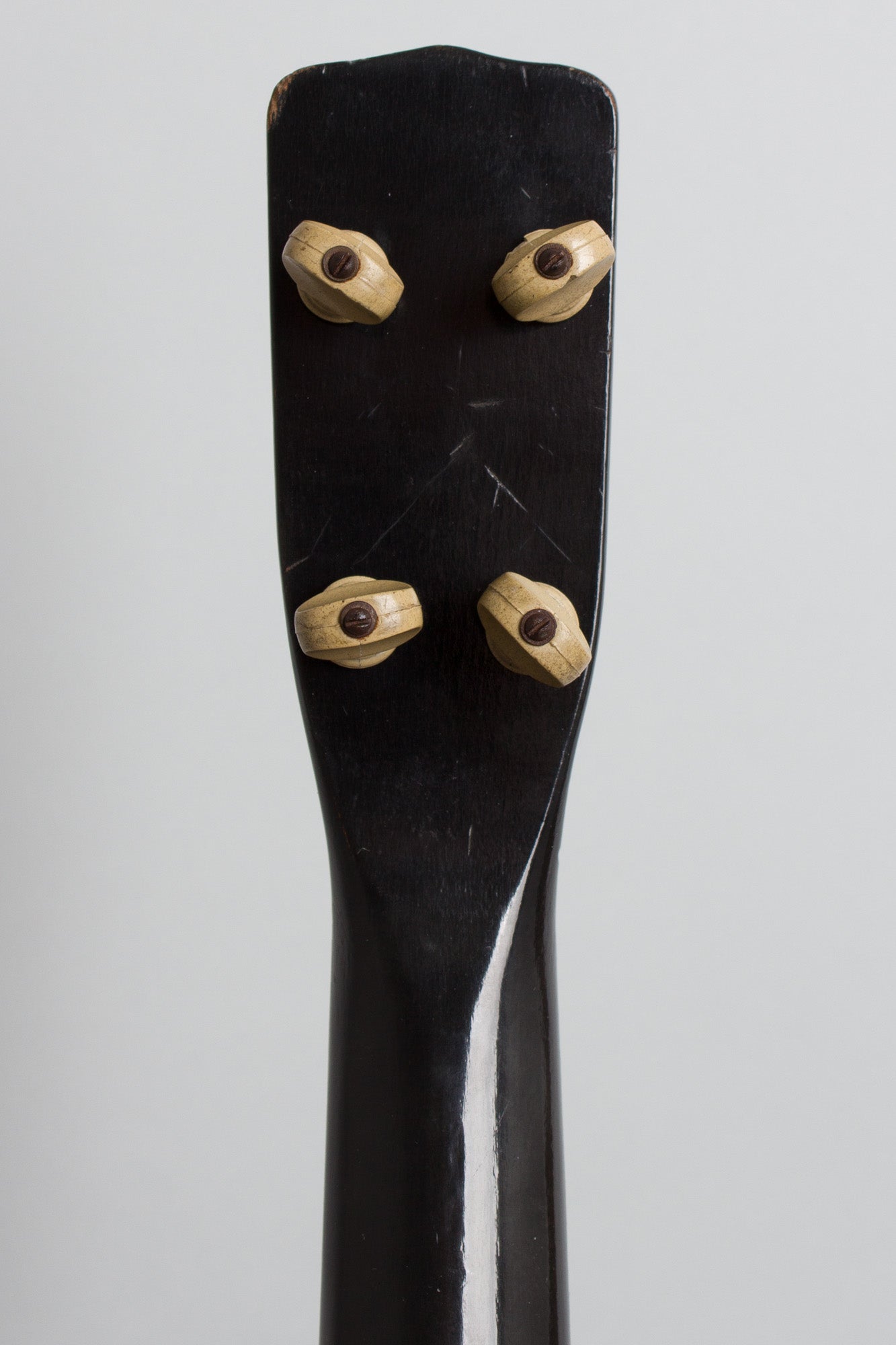 J. R. Stewart Company Le Domino Soprano Ukulele (1926)
