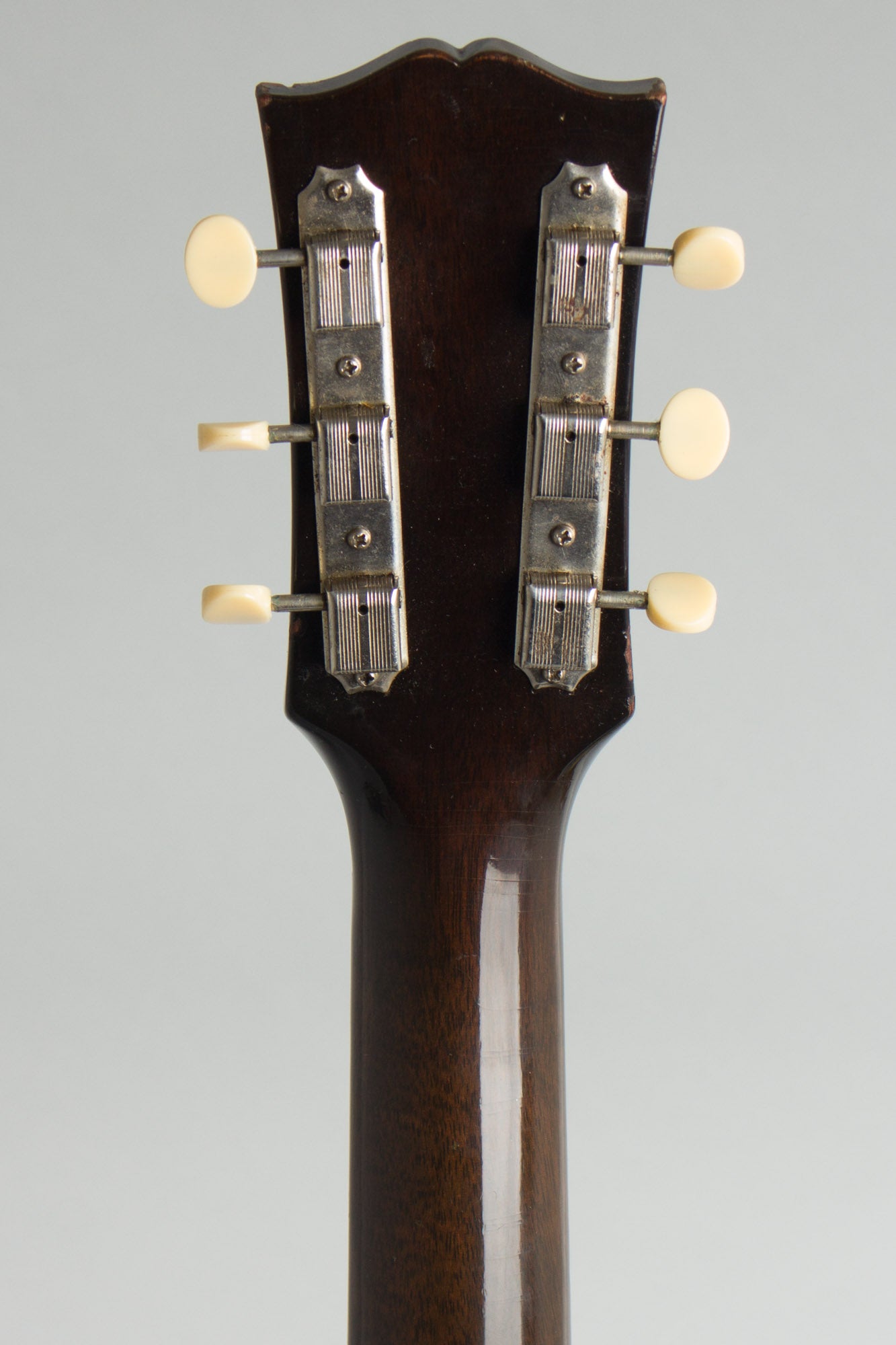 Gibson LG-2 Flat Top Acoustic Guitar (1952)