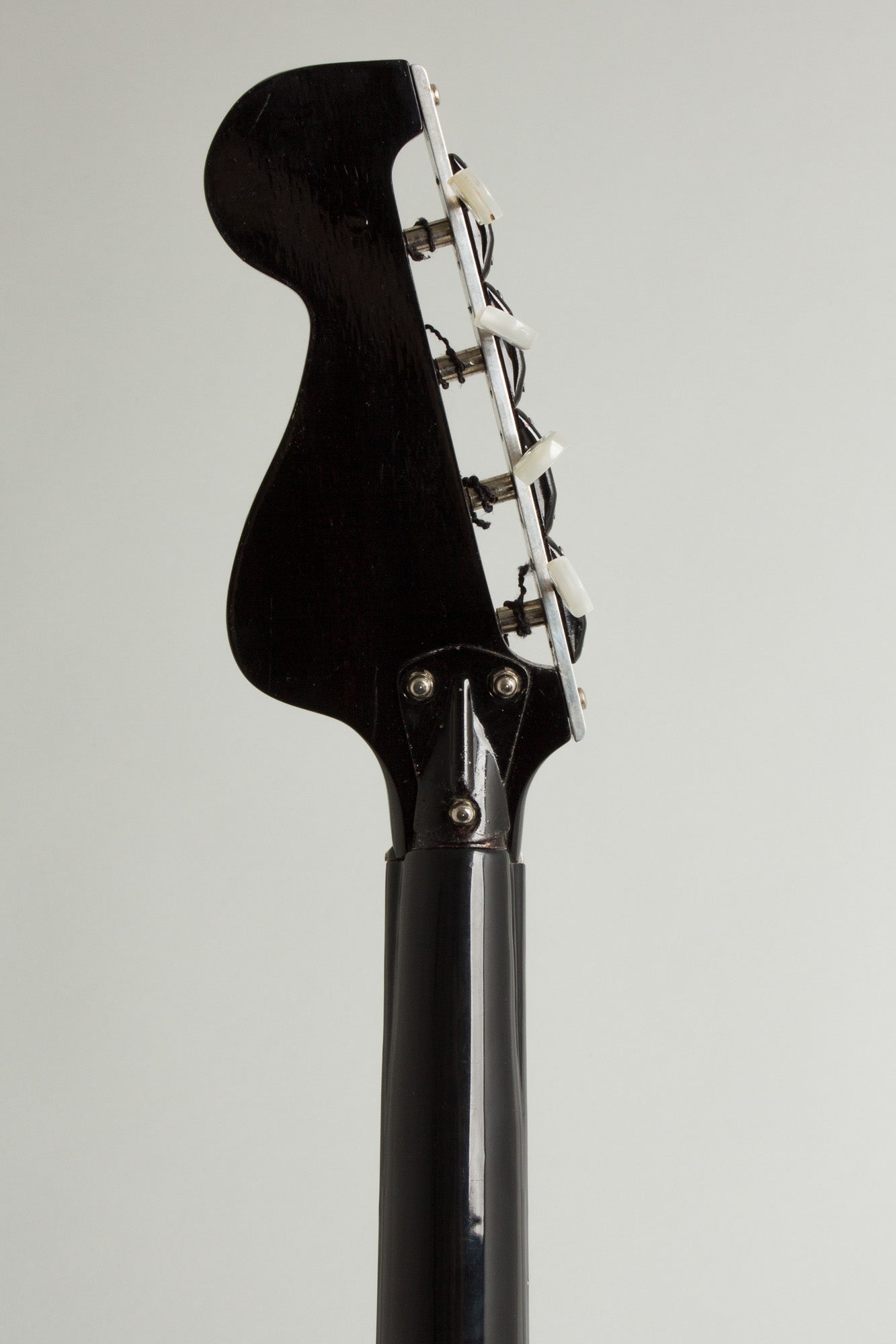 Wandre Tigre Semi-Hollow Body Electric Bass Guitar (1965)