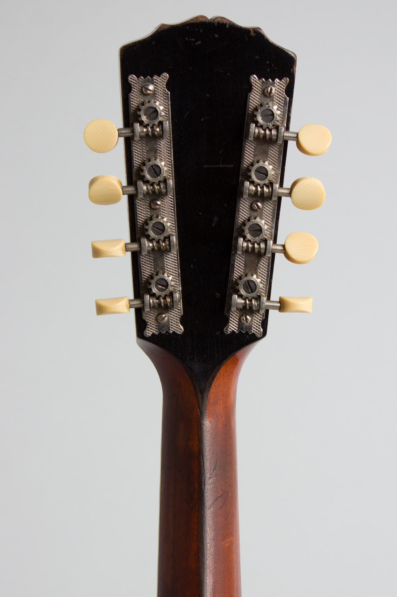 Gibson Model A-3 Carved Top Mandolin (1919)