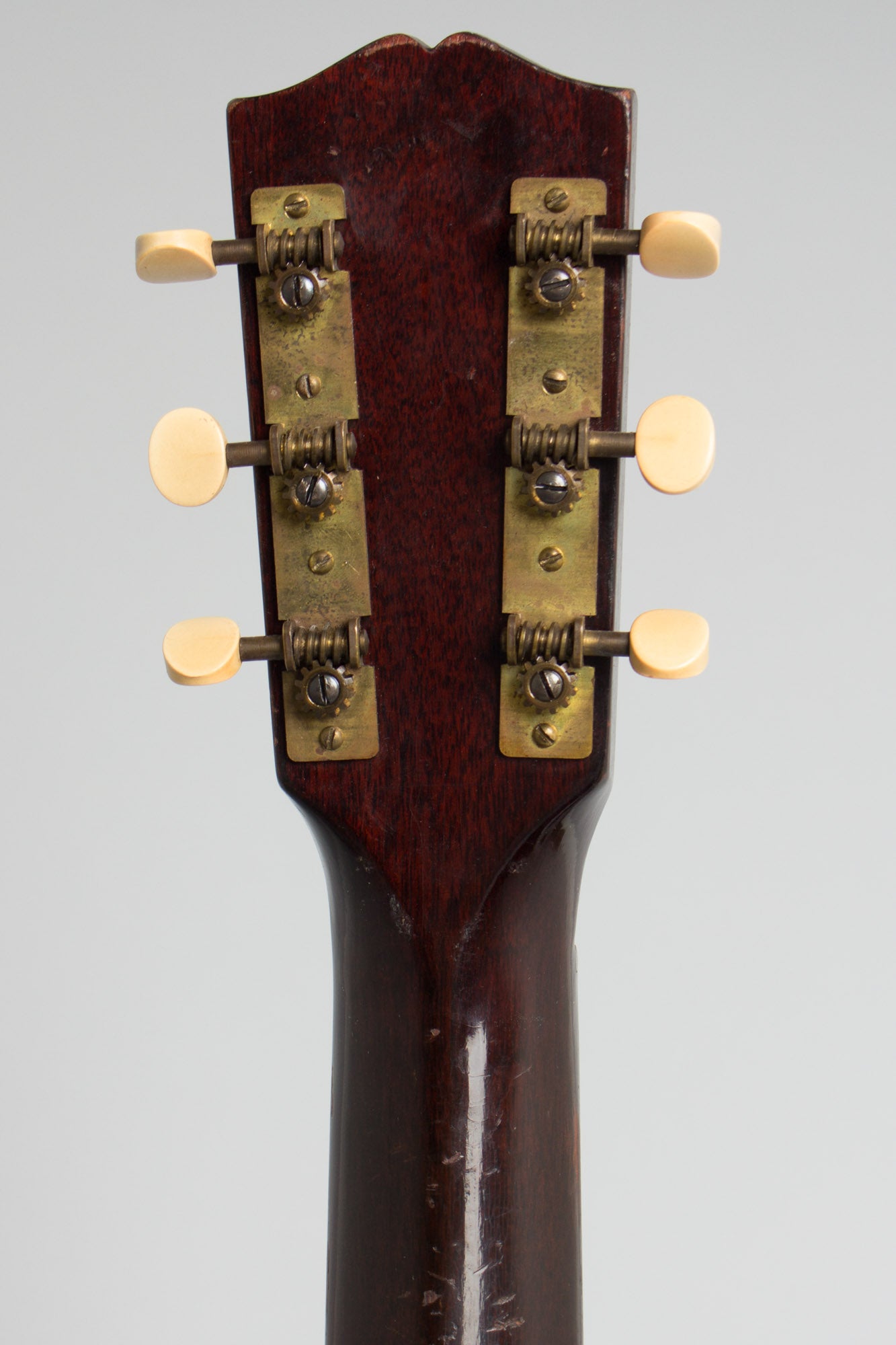 Gibson L-00 Flat Top Acoustic Guitar (1935)