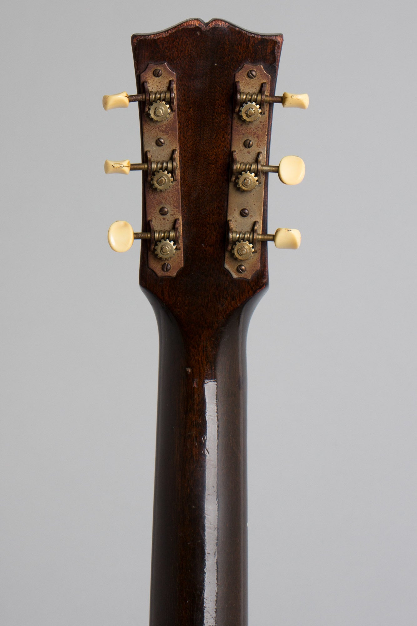 Gibson J-45 Flat Top Acoustic Guitar (1946-7)