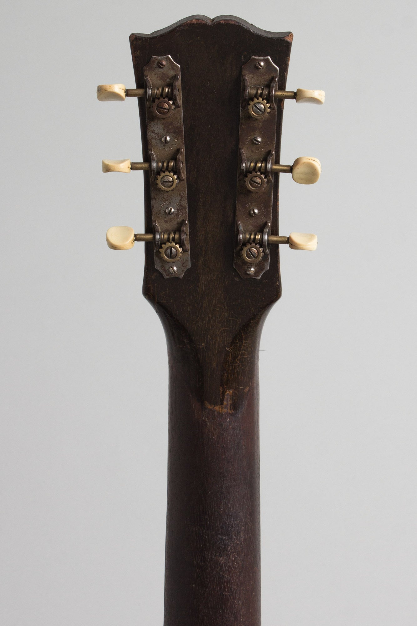 Gibson SJ Southern Jumbo Flat Top Acoustic Guitar (1943)