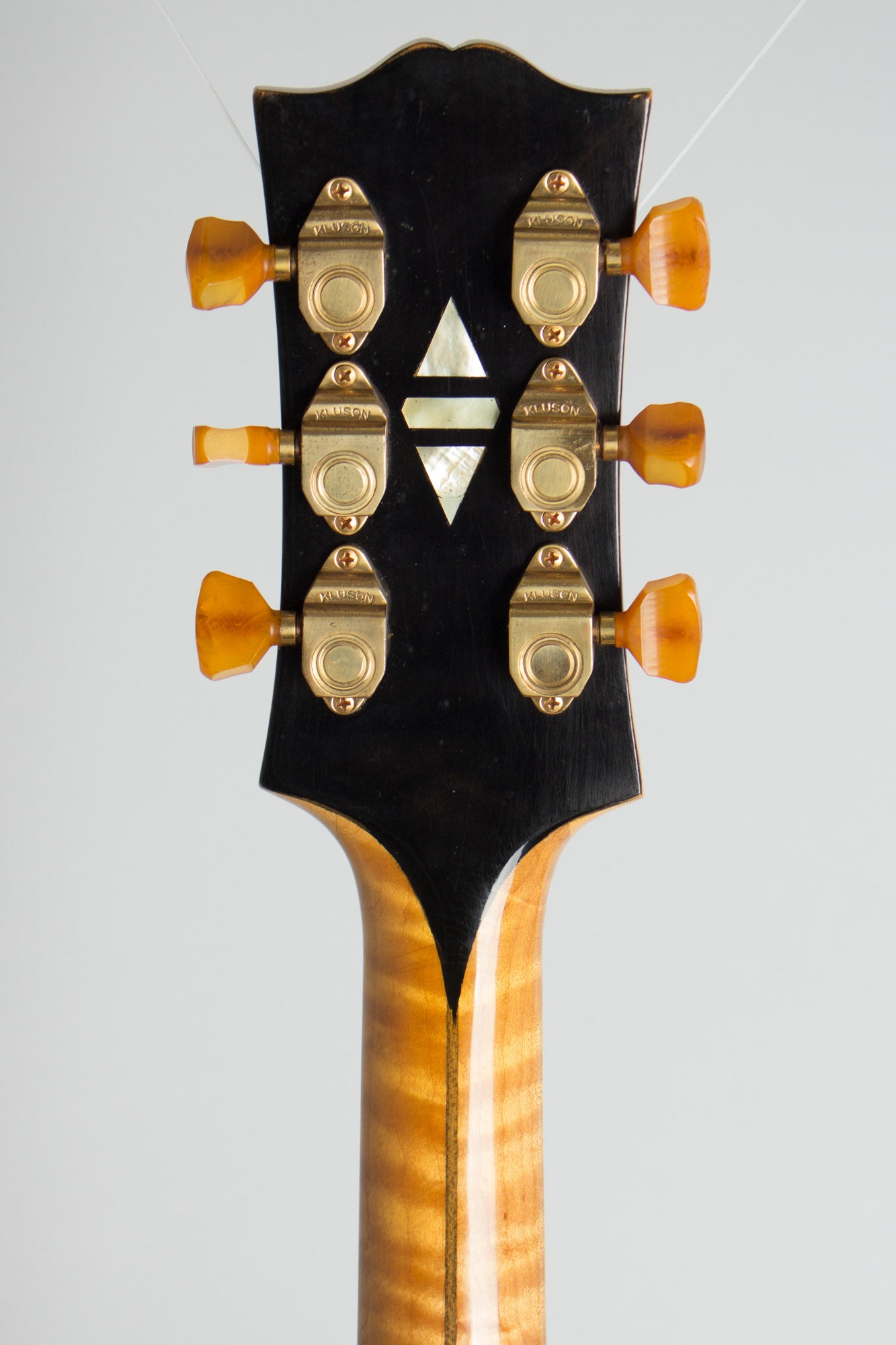Gibson Super 400 Arch Top Acoustic Guitar (1940)