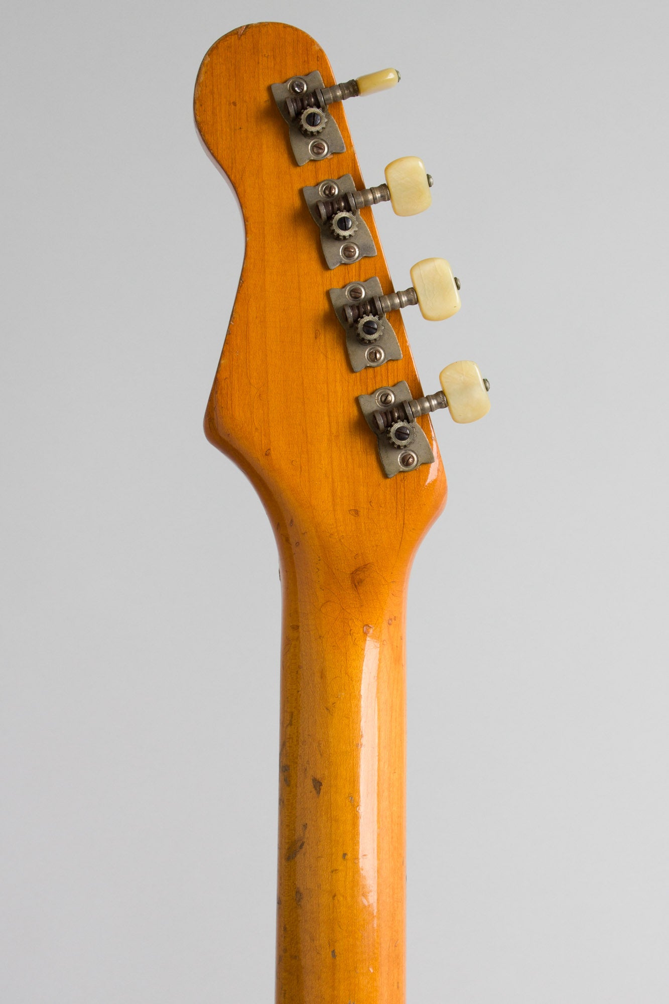 Hofner Model 182E2 Solid Body Electric Bass Guitar (1966)