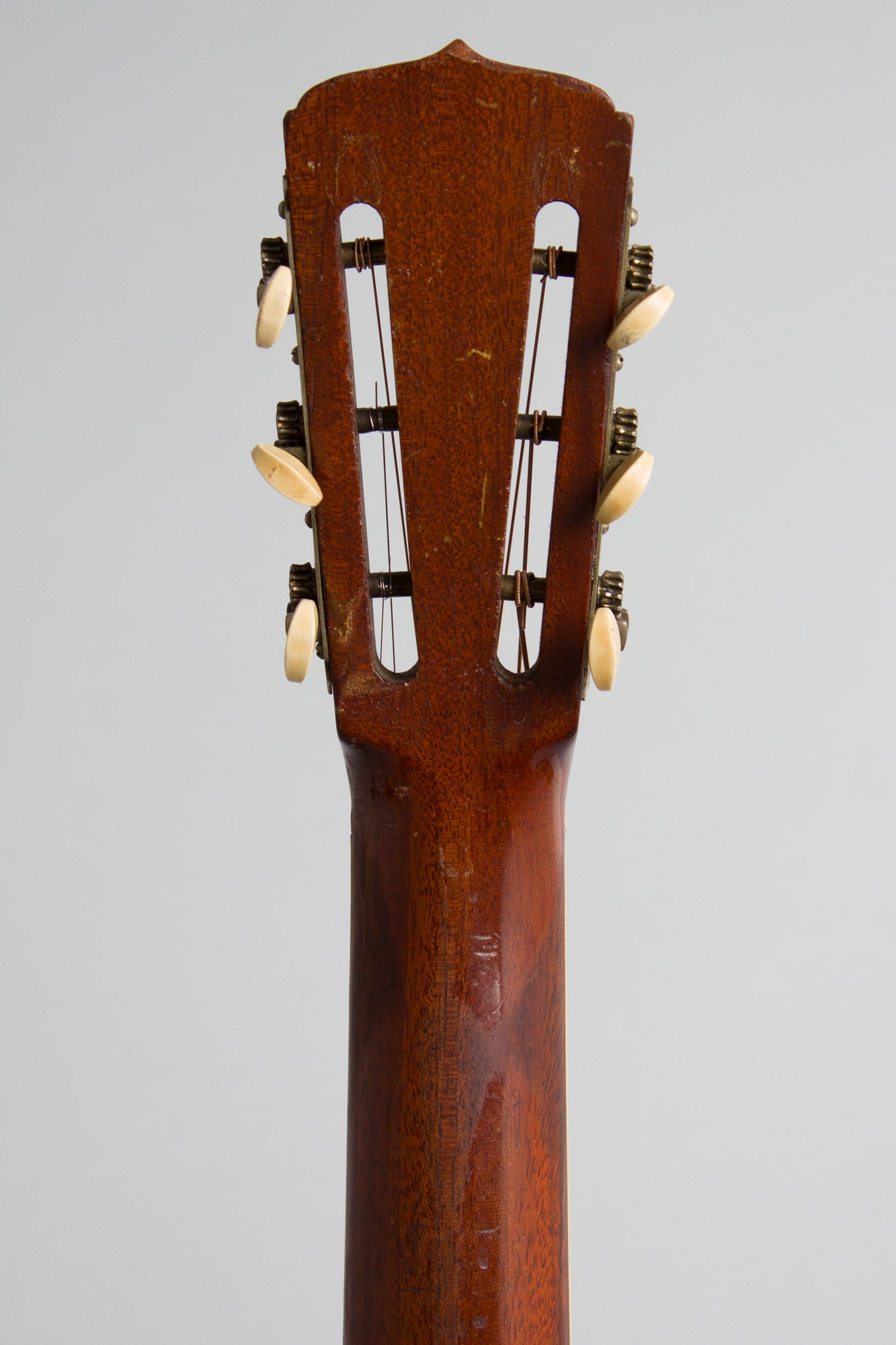 National Style 1 Tricone Roundneck Resophonic Guitar (1928)