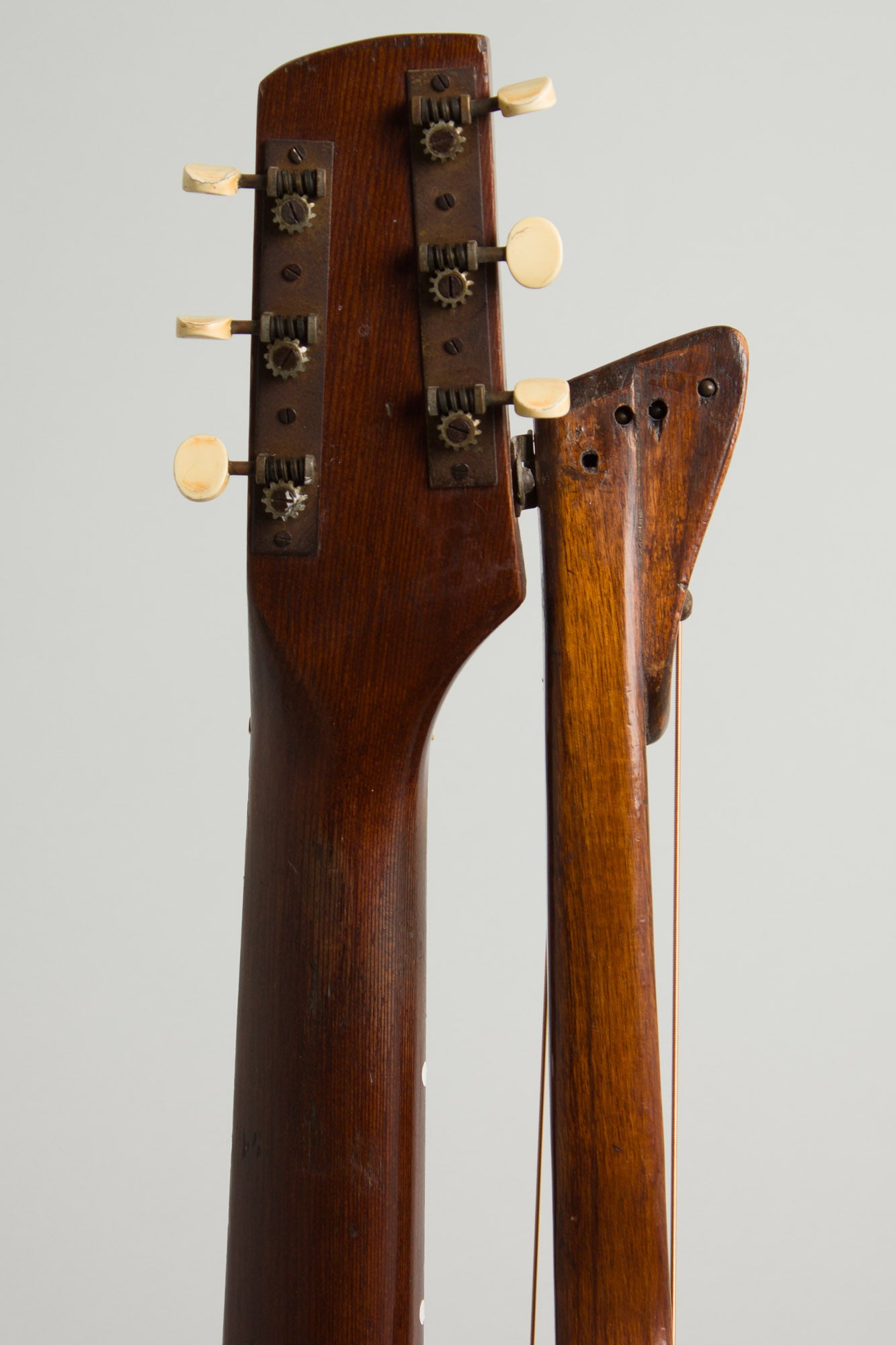 Knutsen 16 String Harp Guitar (1914)