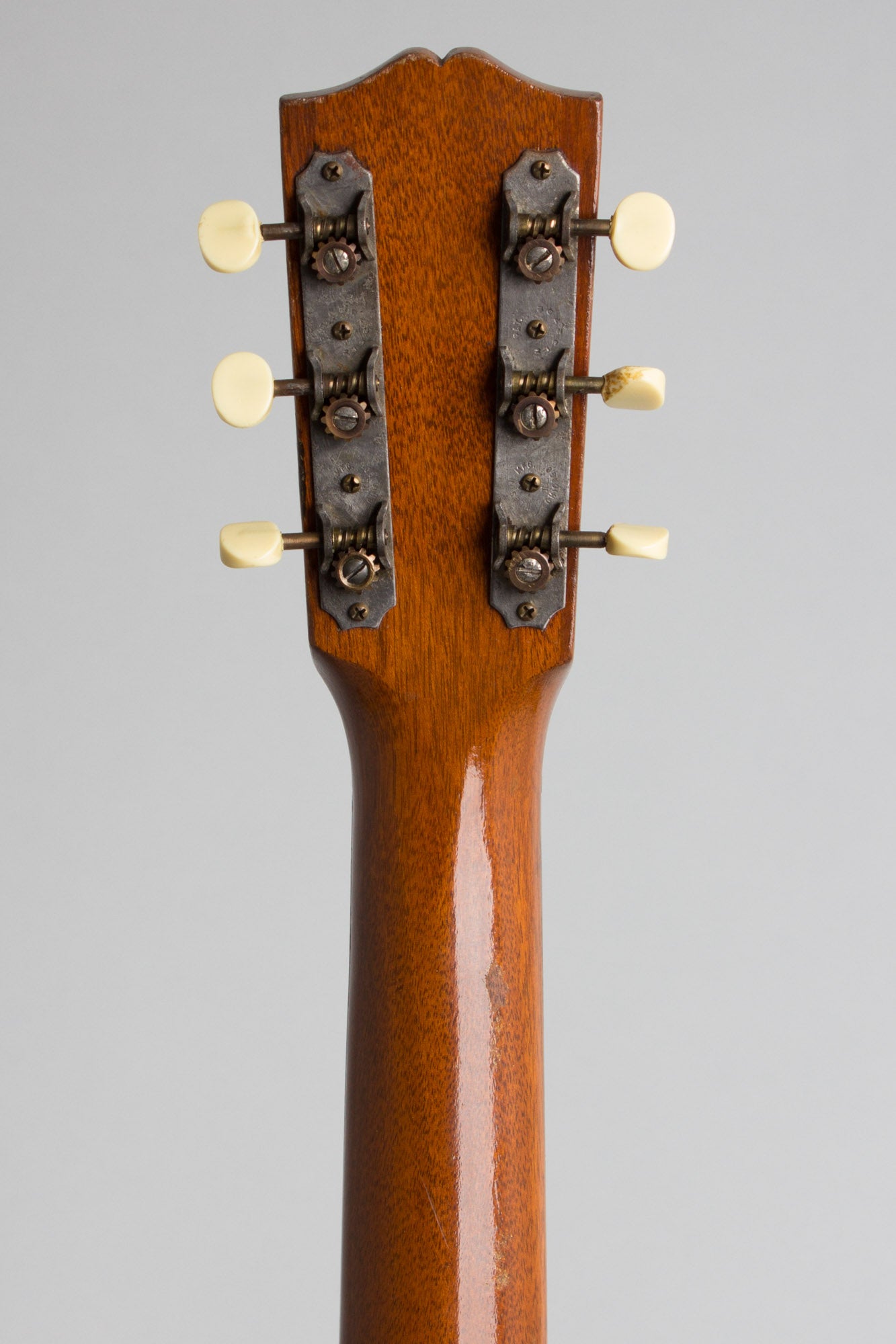 Gibson J-35 Flat Top Acoustic Guitar (1941)