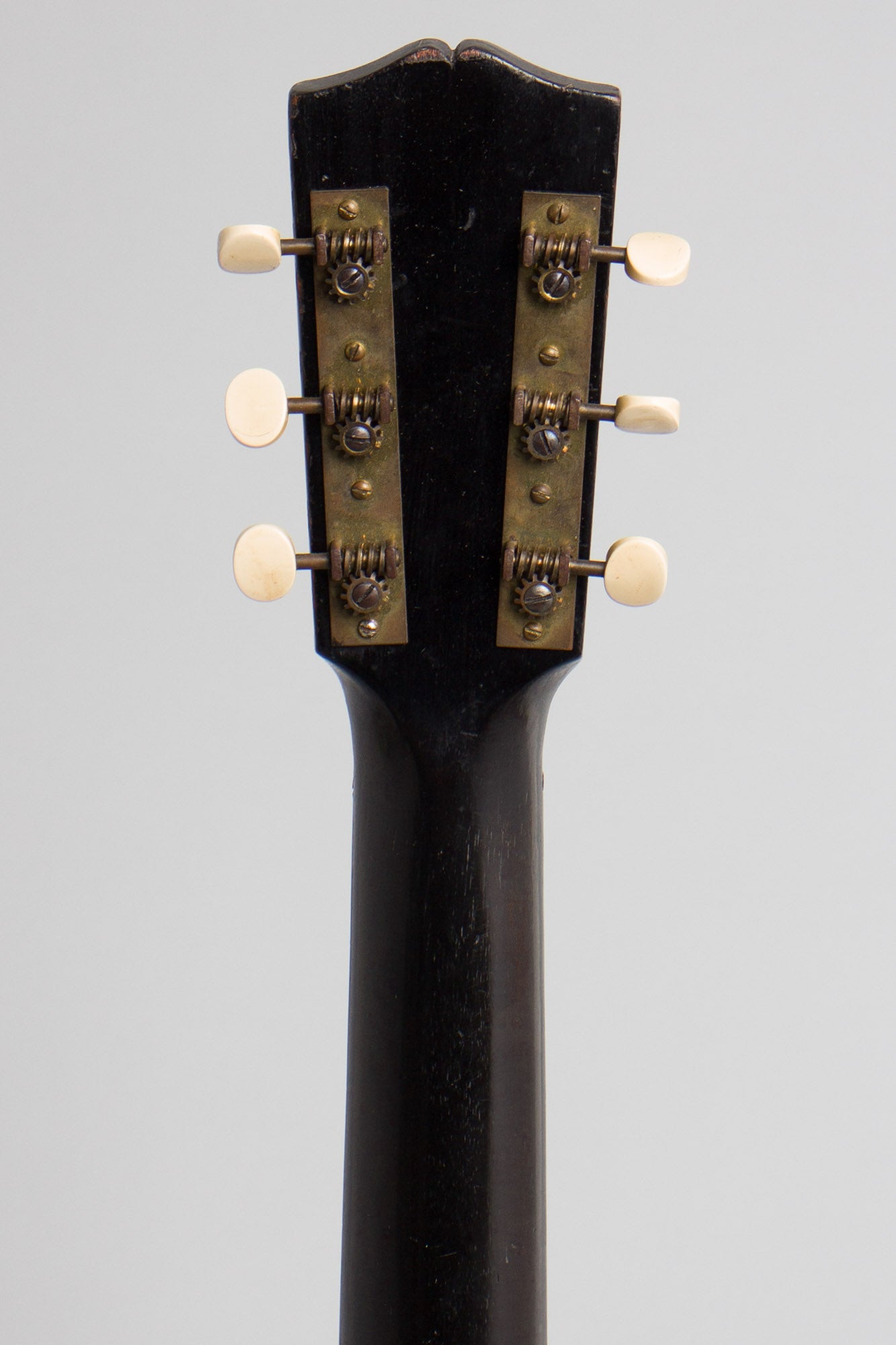 Gibson L-00 Flat Top Acoustic Guitar (1931)