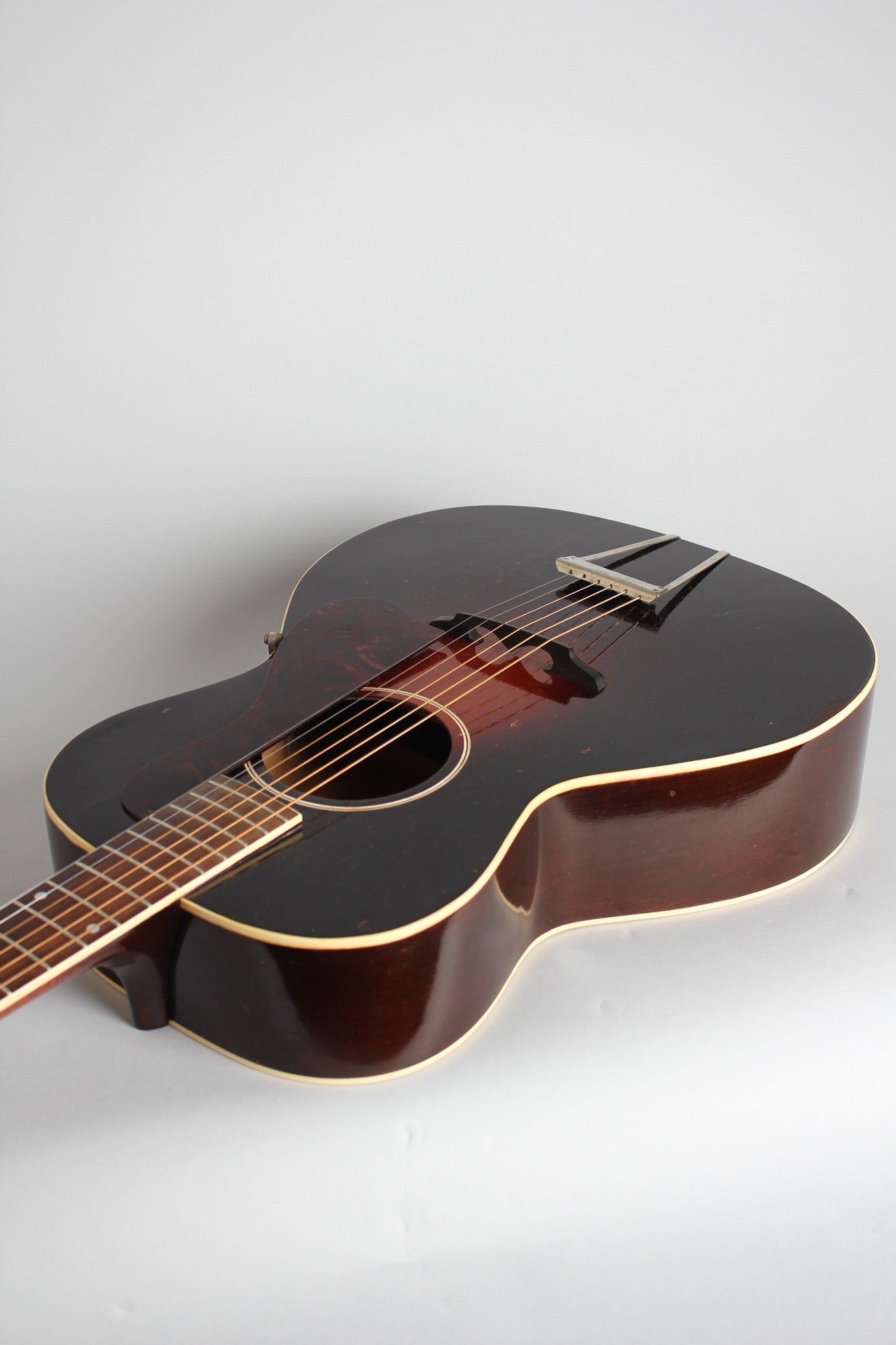 Gibson Recording King Model 681 Flat Top Acoustic Guitar (1934)