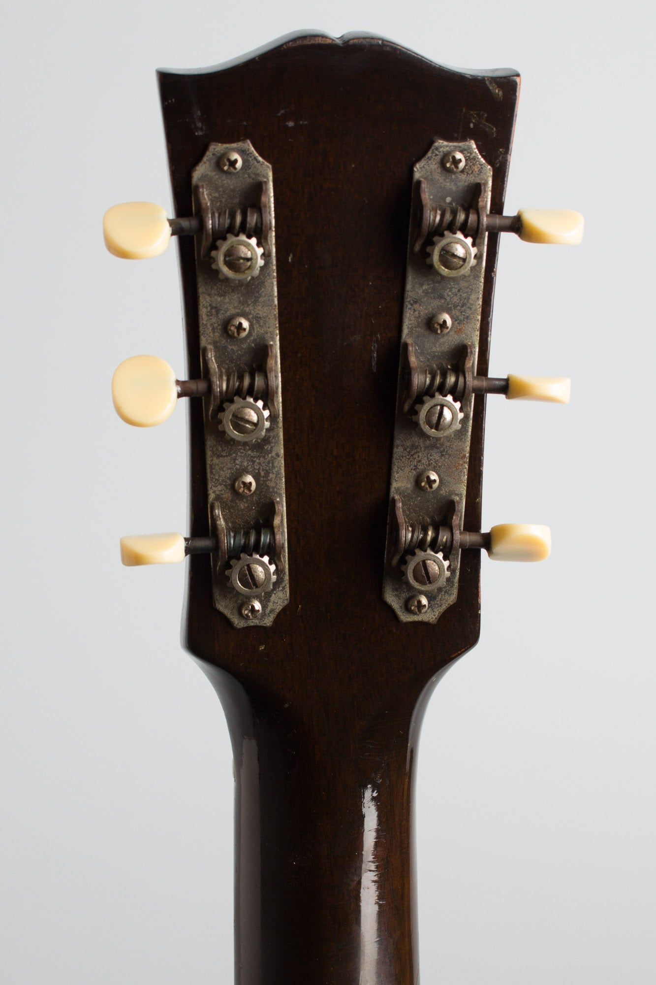 Gibson LG-2 Flat Top Acoustic Guitar (1948)