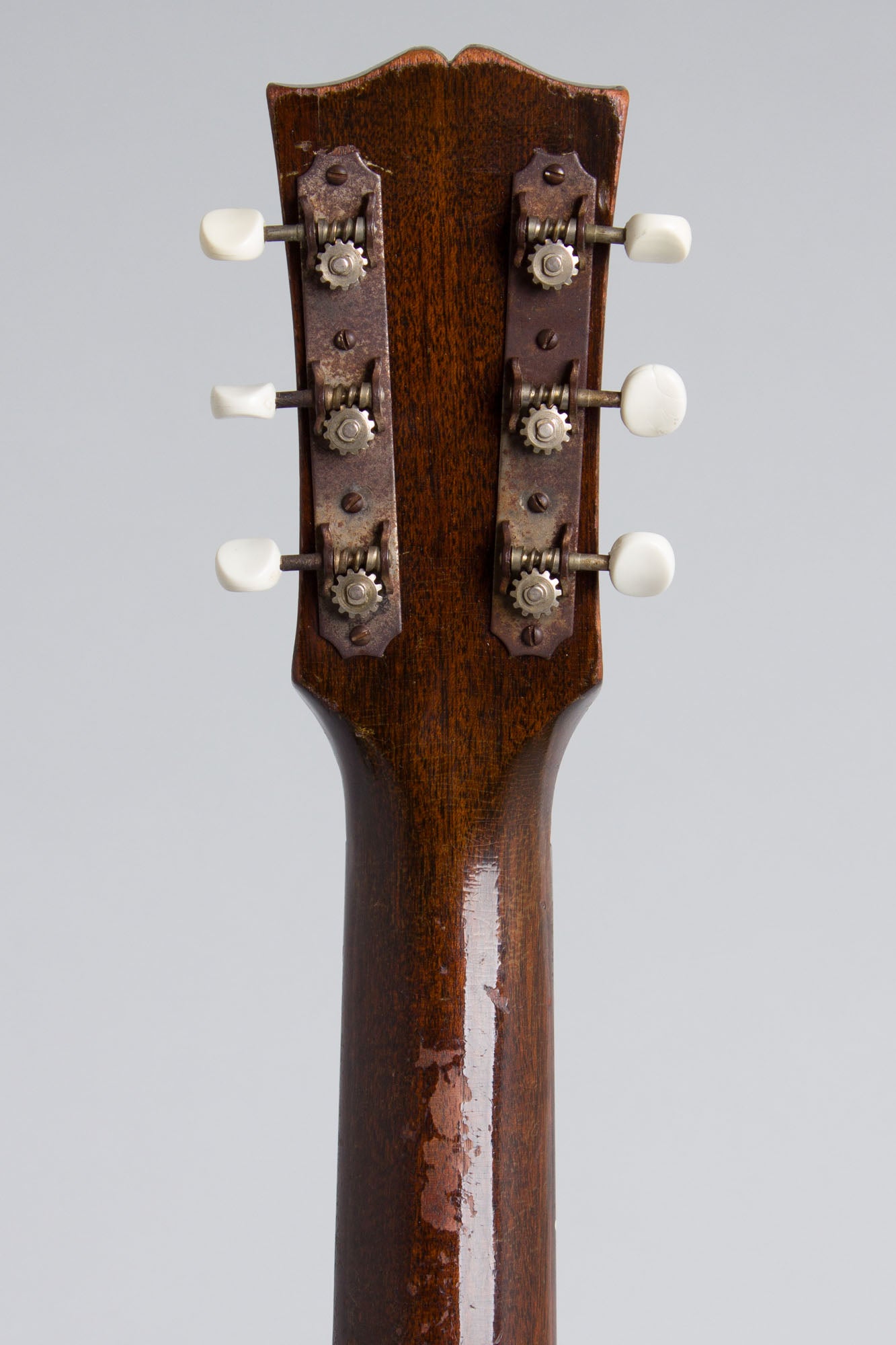 Gibson LG-2 Flat Top Acoustic Guitar (1946-7)