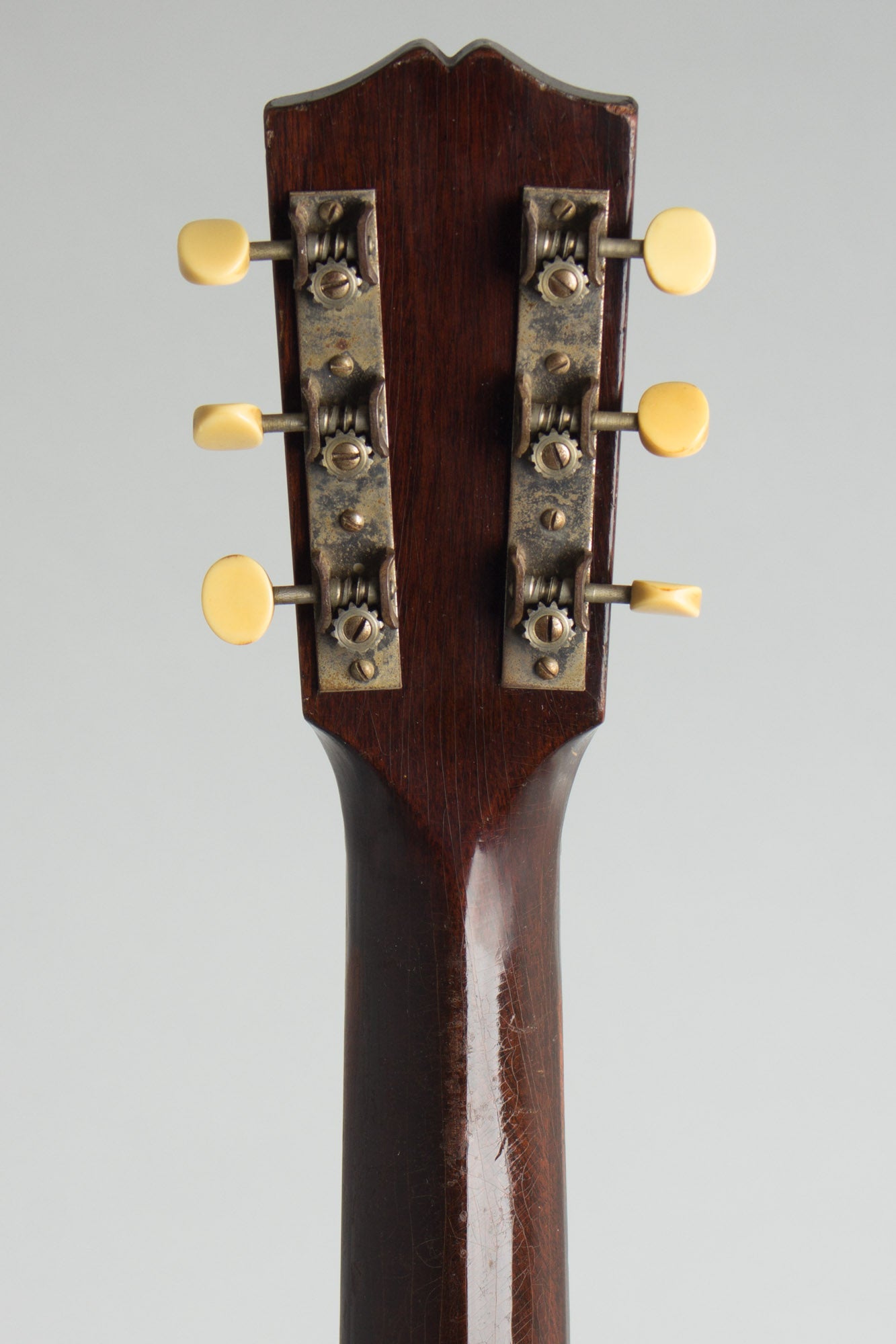 Gibson L-00 Flat Top Acoustic Guitar (1936)